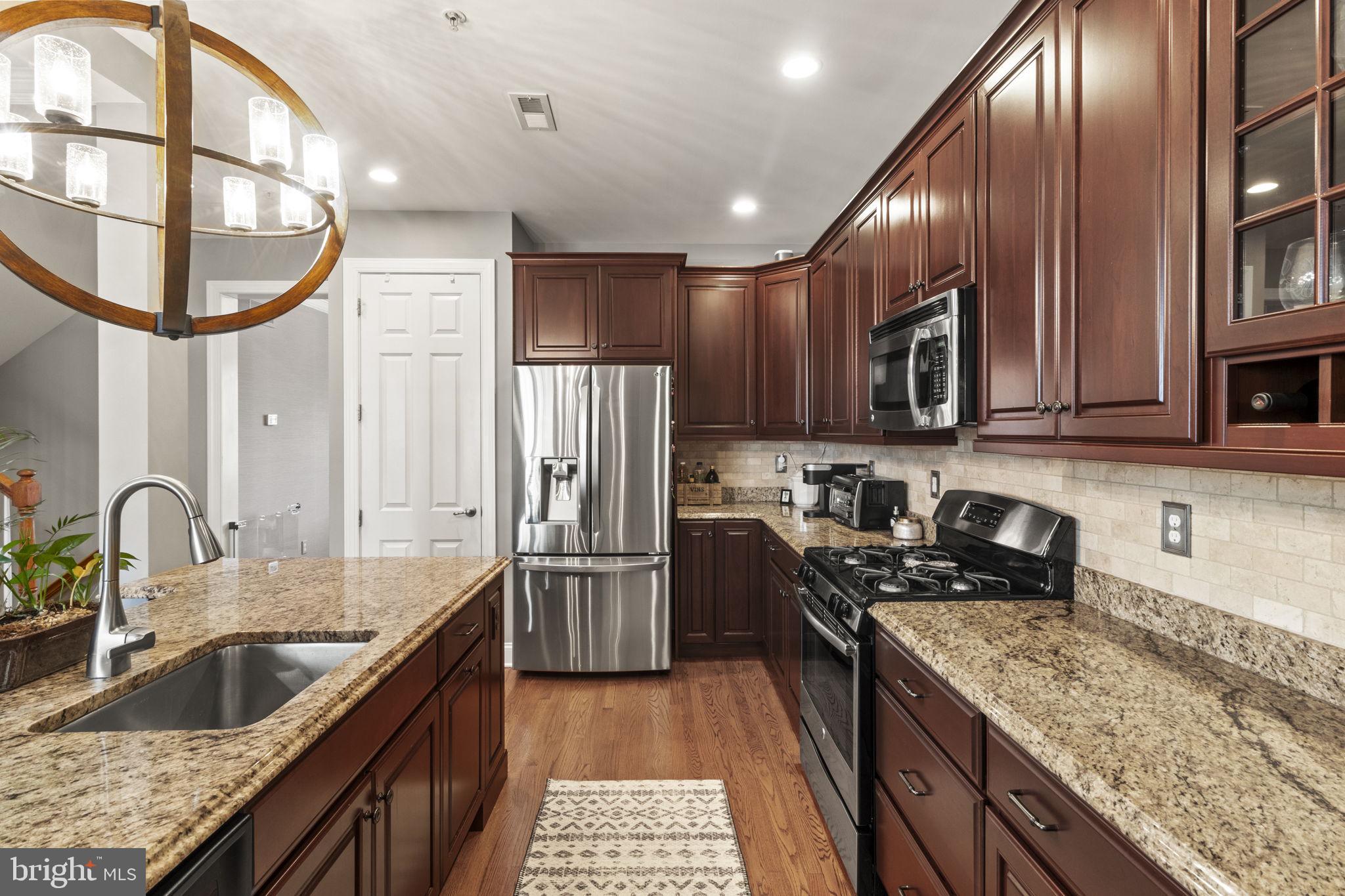 COLD POINT VILLAGE - Residential