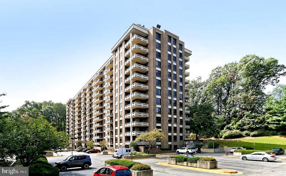 ENCORE OF MCLEAN - Residential Lease