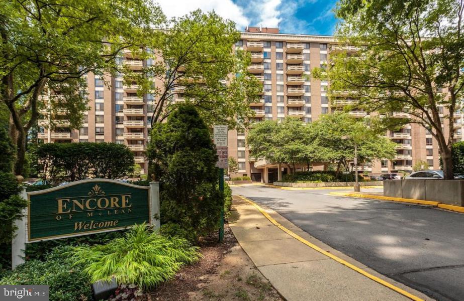 ENCORE OF MCLEAN - Residential Lease