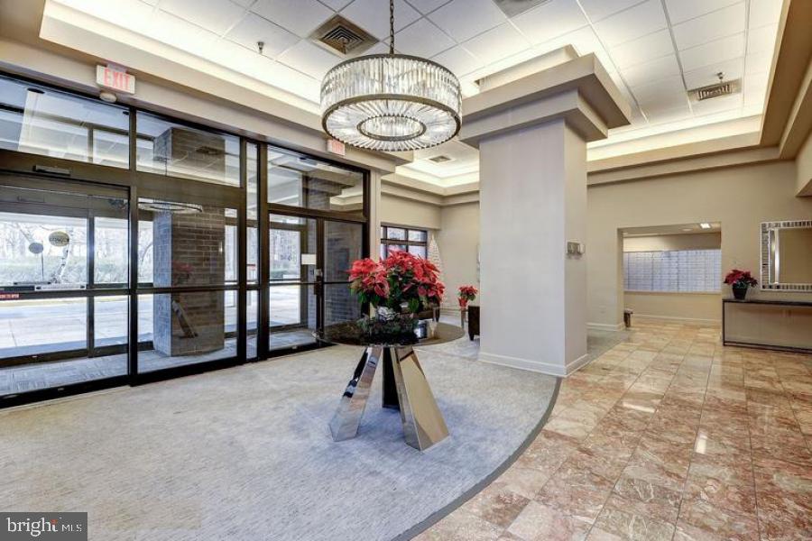 ENCORE OF MCLEAN - Residential Lease