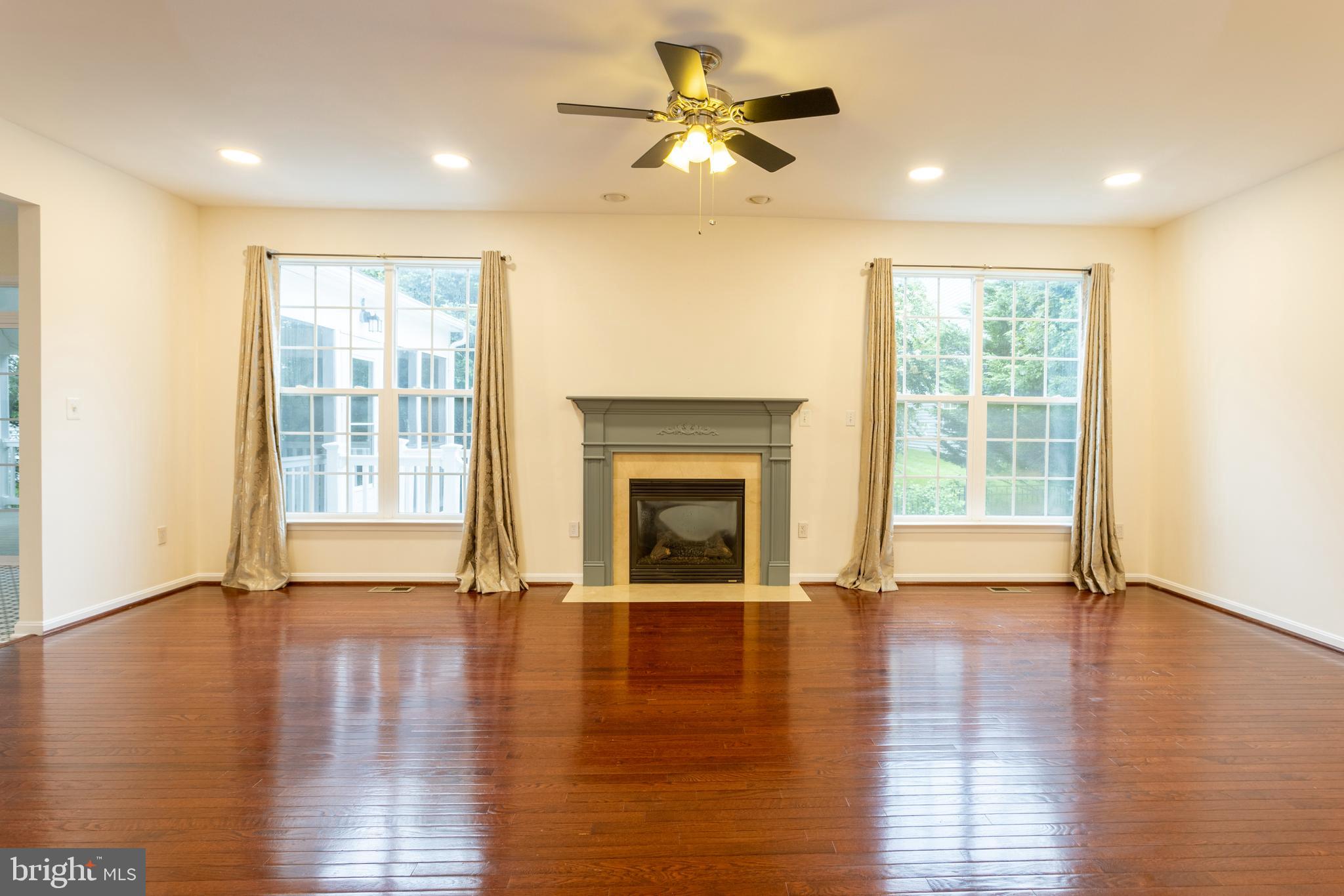 THE PARKE AT MOUNT WASHINGTON - Residential