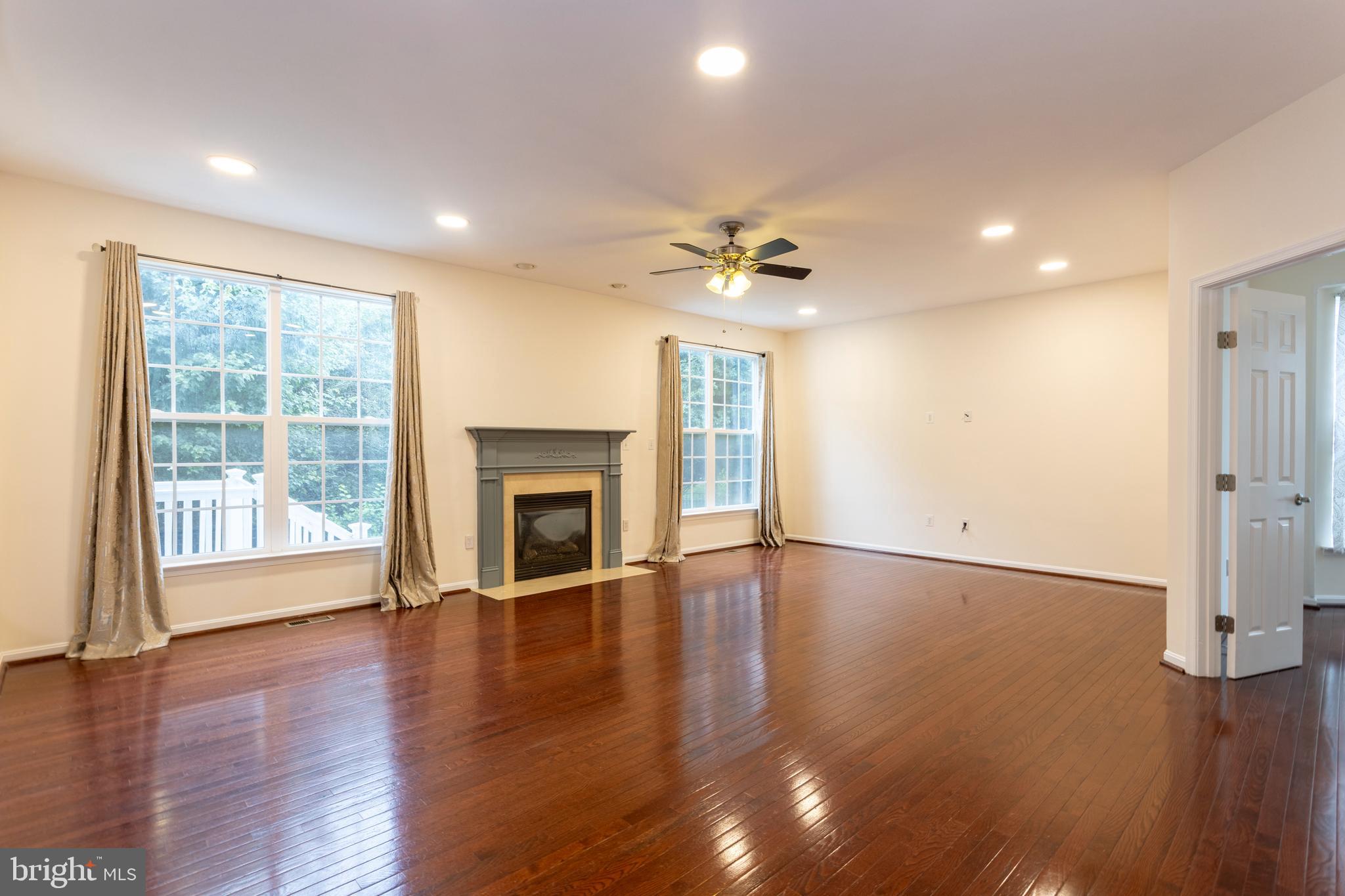 THE PARKE AT MOUNT WASHINGTON - Residential