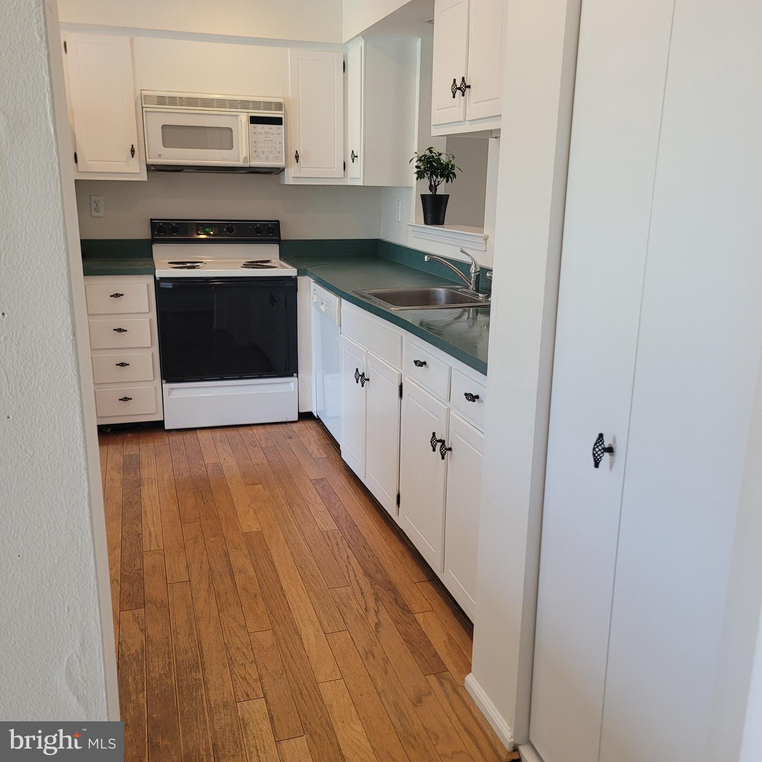 RHONDDA - Residential