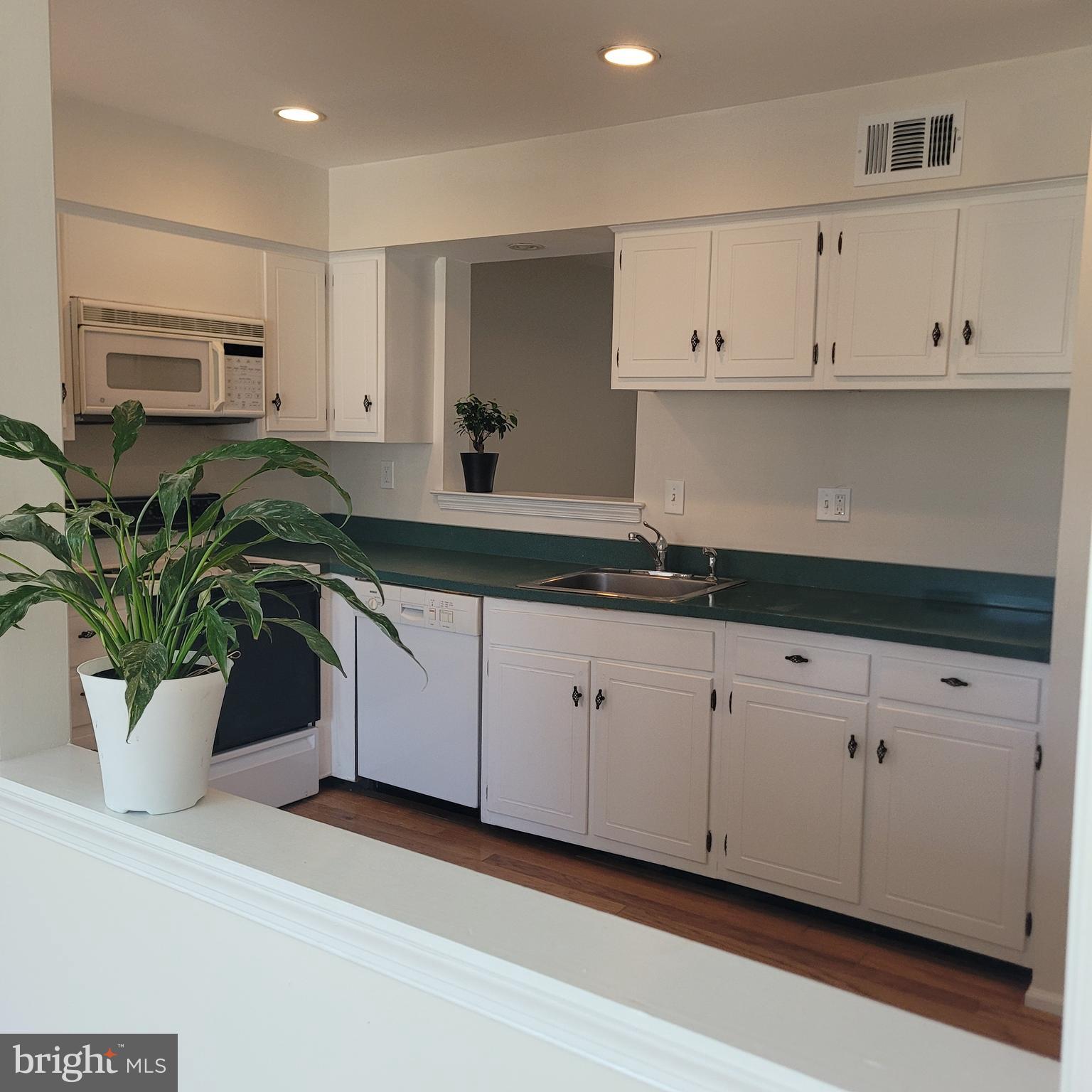 RHONDDA - Residential