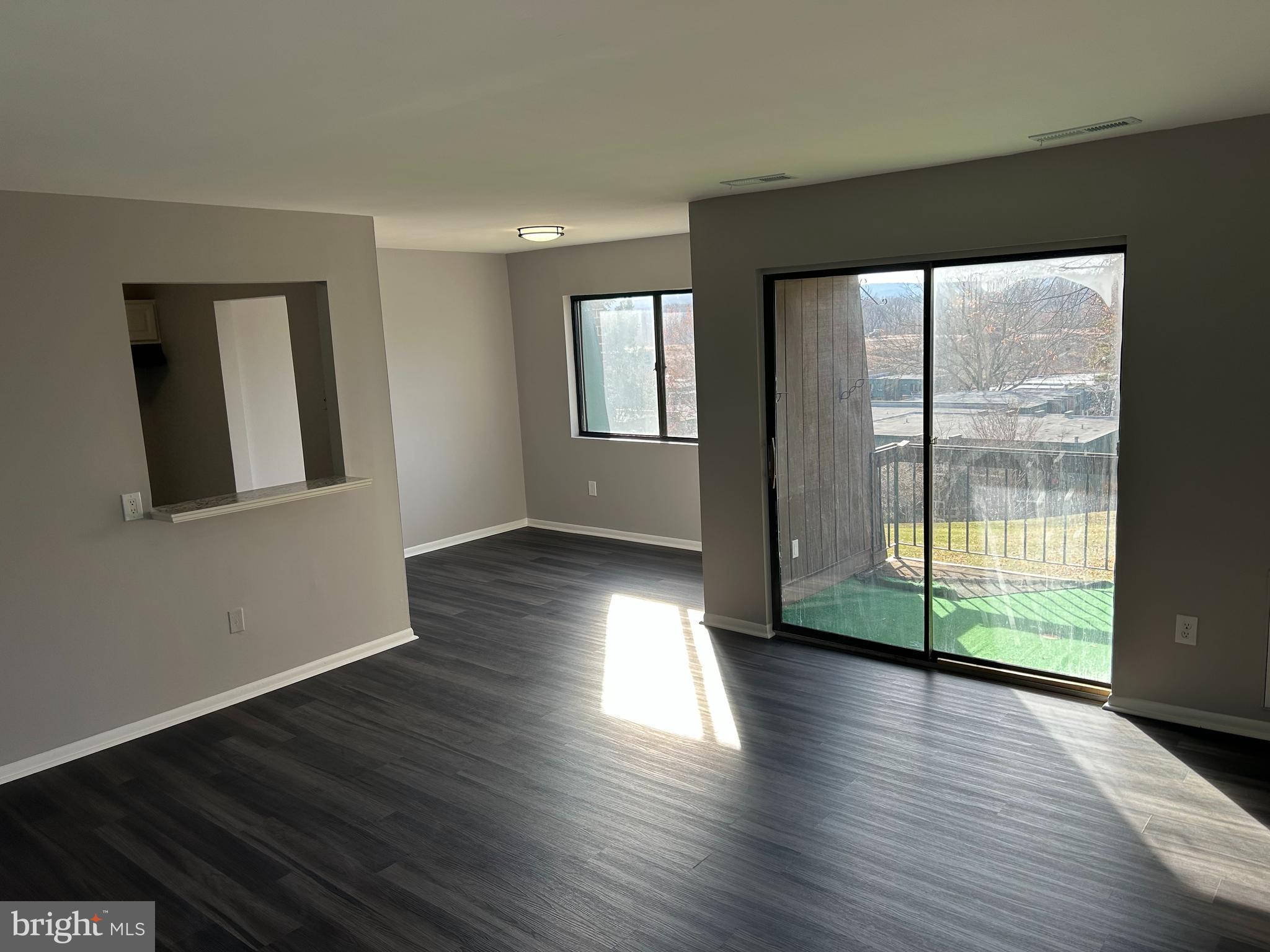 THE MEADOWS - Residential Lease