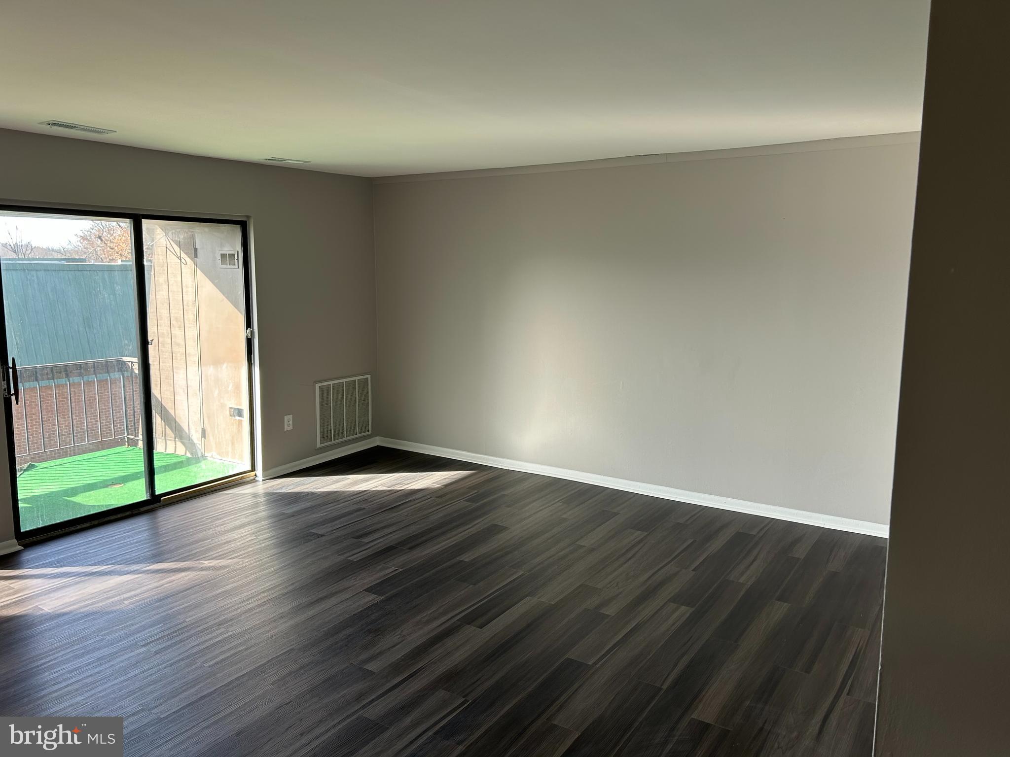 THE MEADOWS - Residential Lease