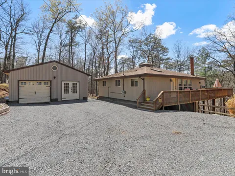 194 Endless Summer Road, Hedgesville, WV MLS: WVBE2039150