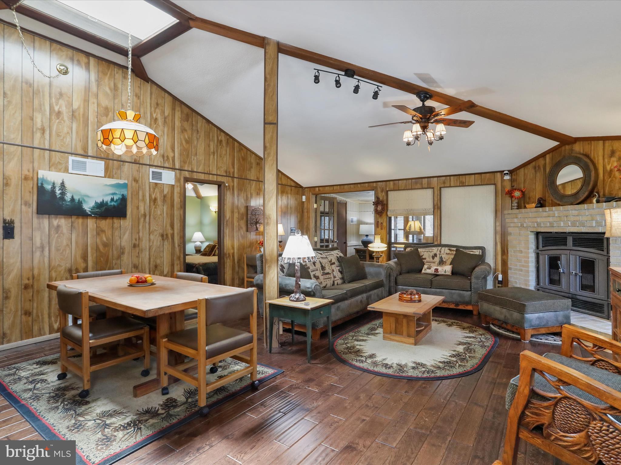 THE WOODS - Residential