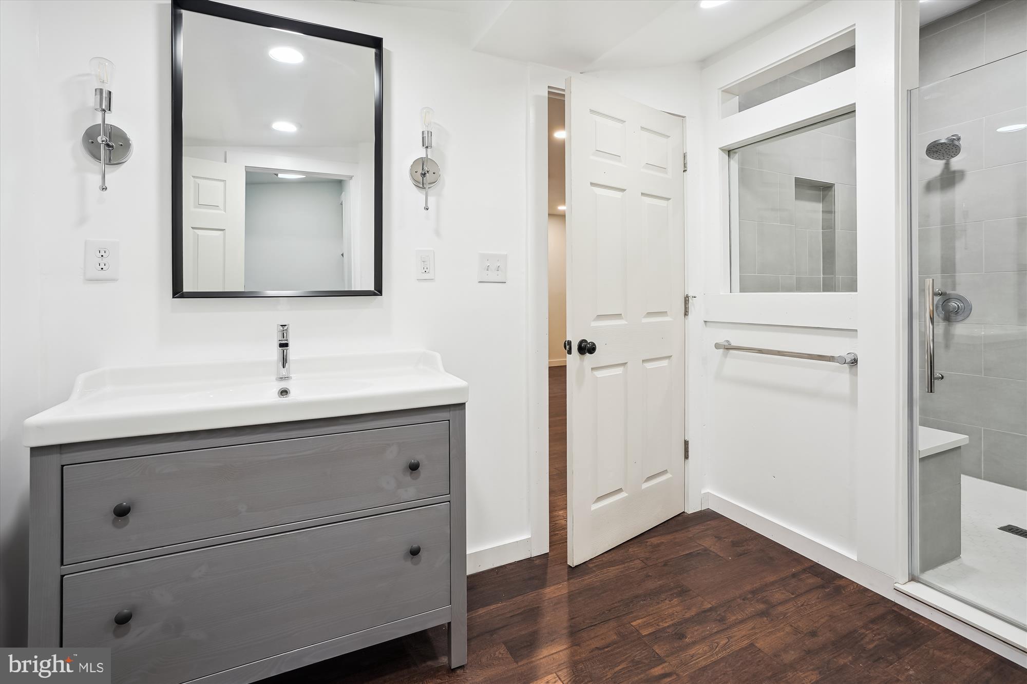 LAUREL MOUNTAIN - Residential
