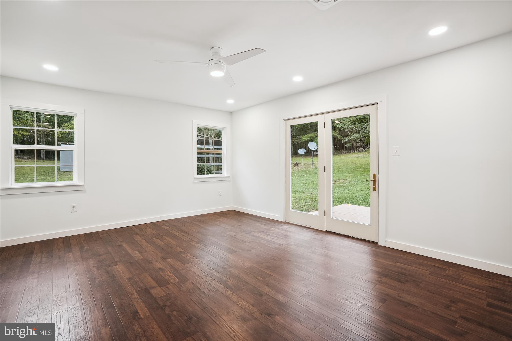 LAUREL MOUNTAIN - Residential