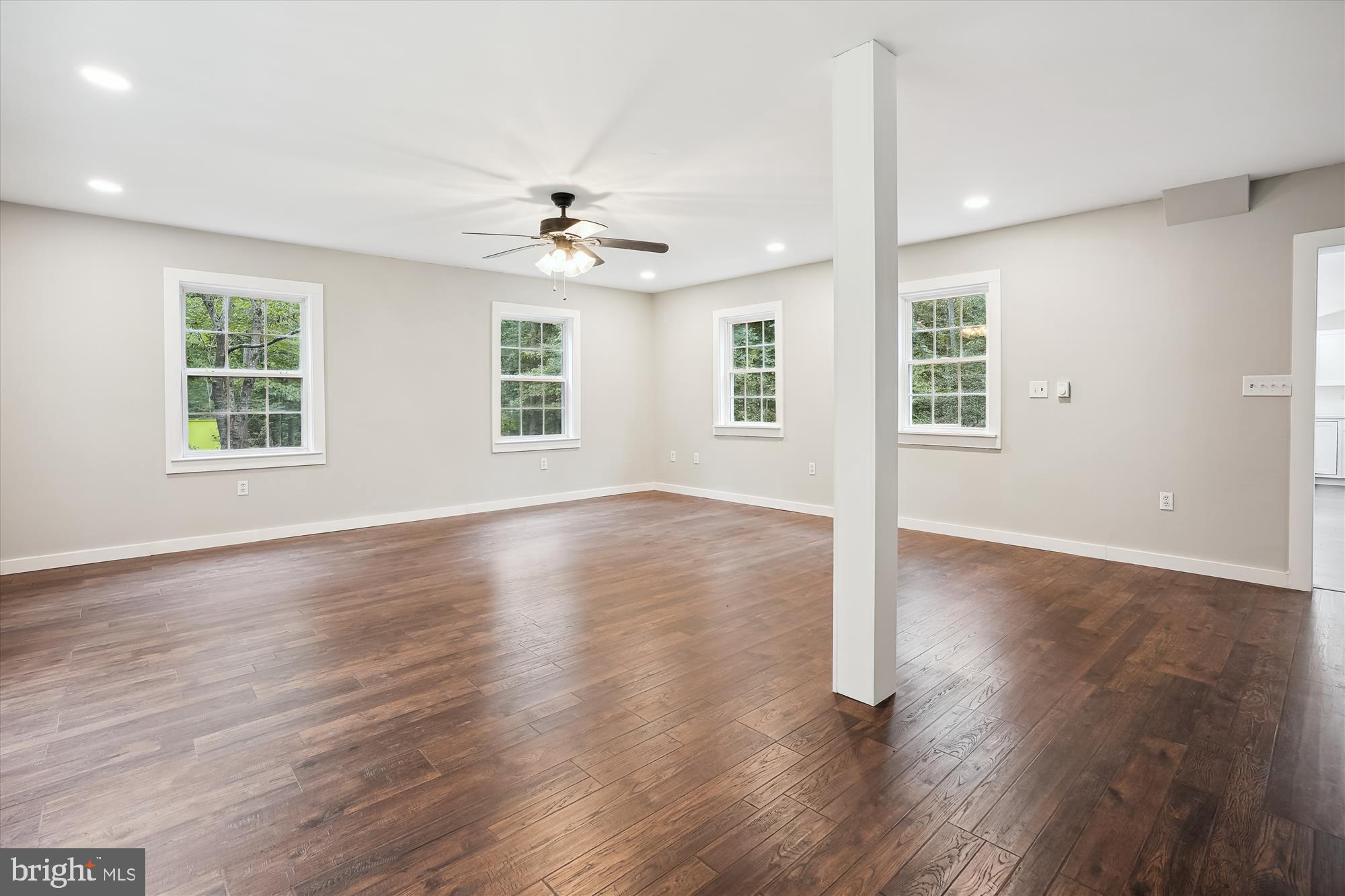 LAUREL MOUNTAIN - Residential