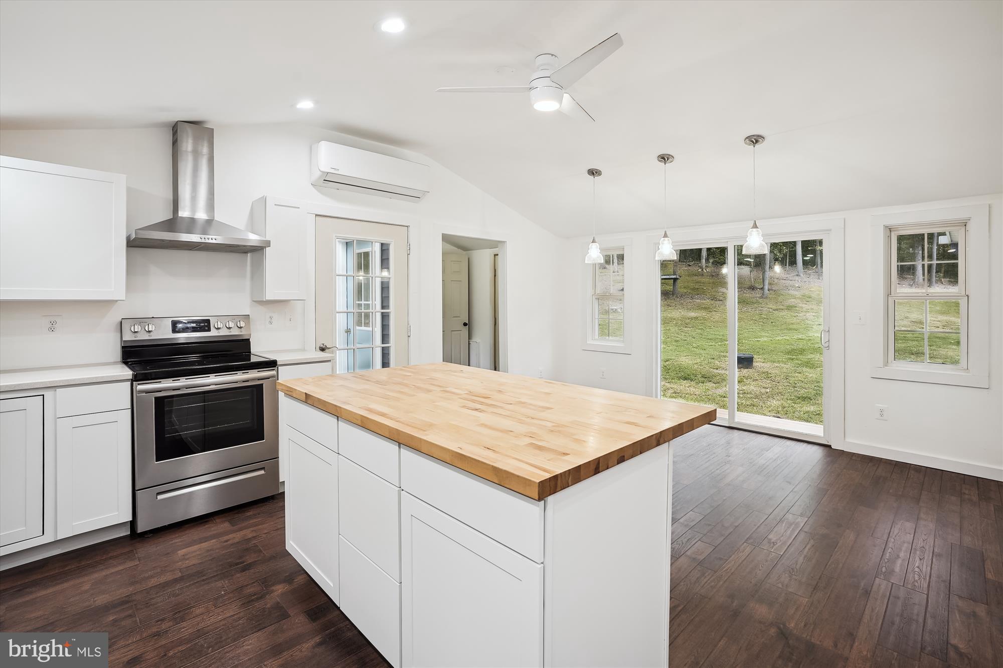 LAUREL MOUNTAIN - Residential