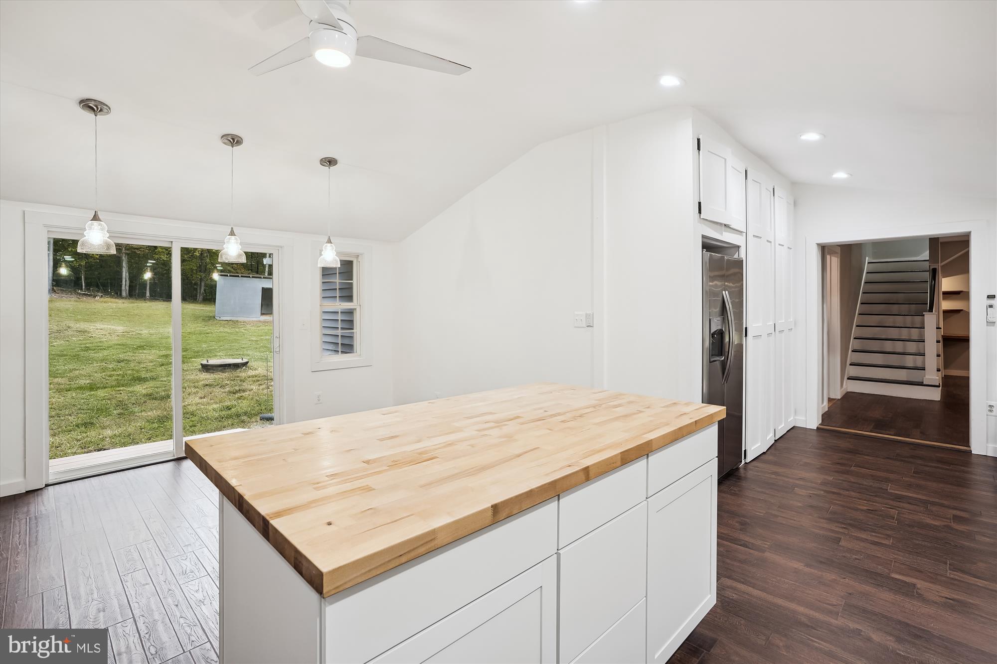 LAUREL MOUNTAIN - Residential