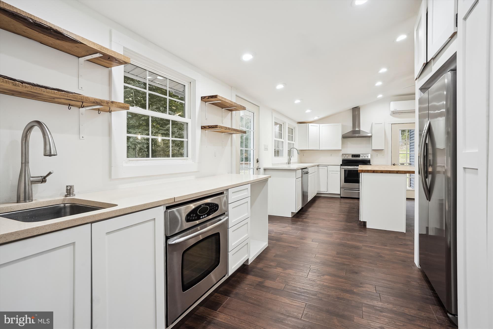 LAUREL MOUNTAIN - Residential