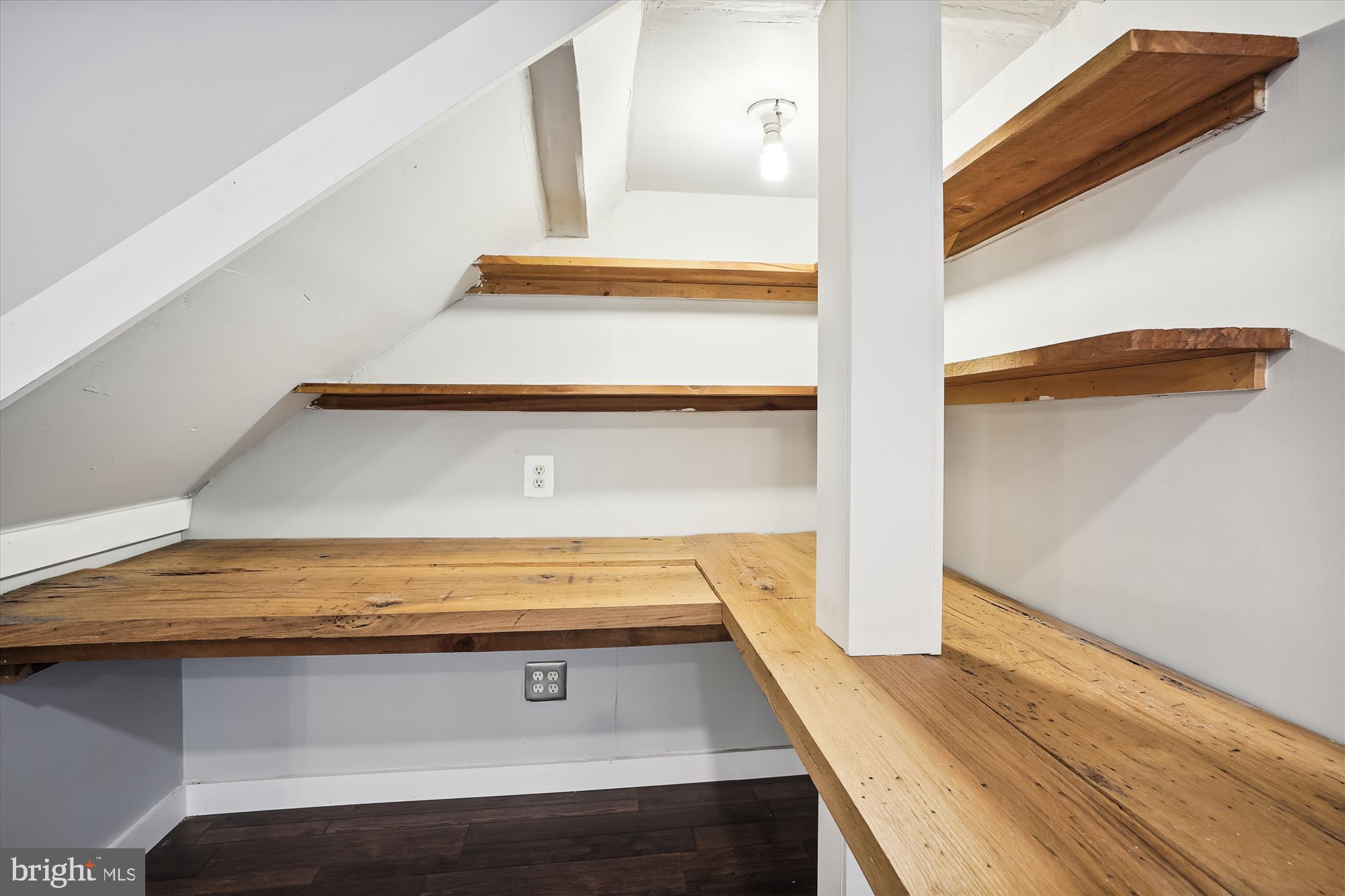 LAUREL MOUNTAIN - Residential