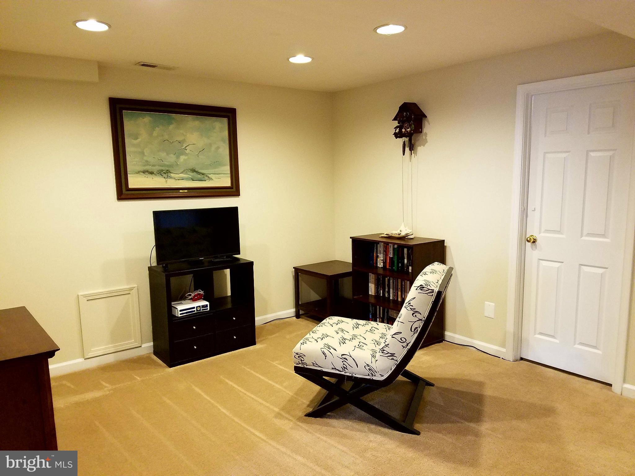 NOTTINGHAM VILLAGE - Residential