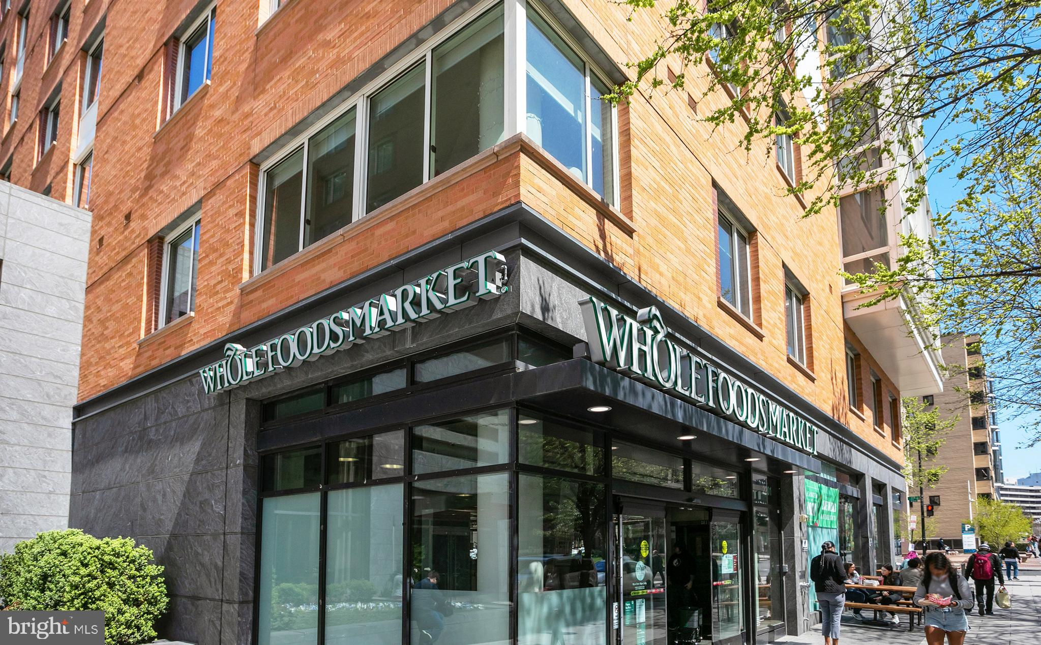 WEST END - Residential