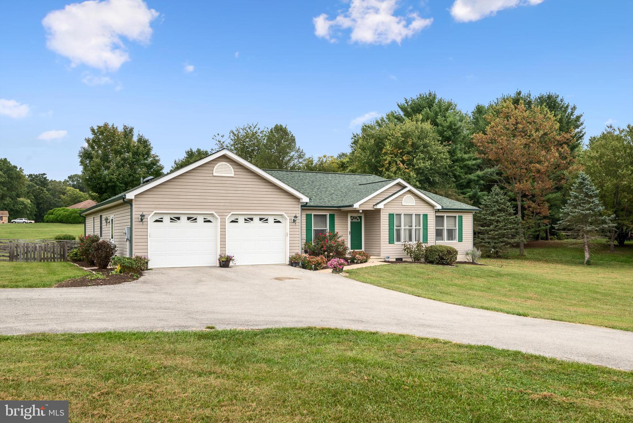 OAK TREE EAST - Residential