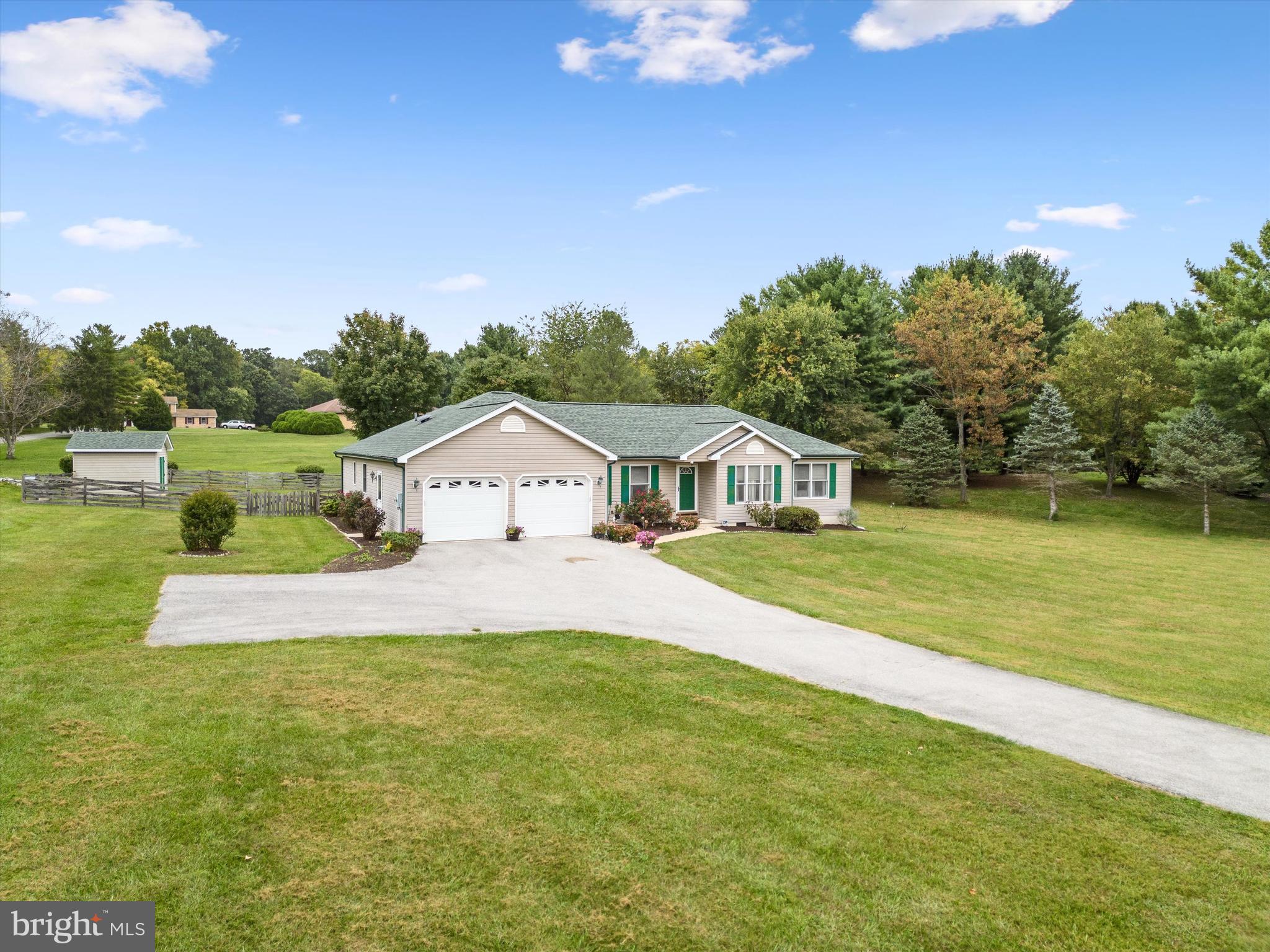 OAK TREE EAST - Residential