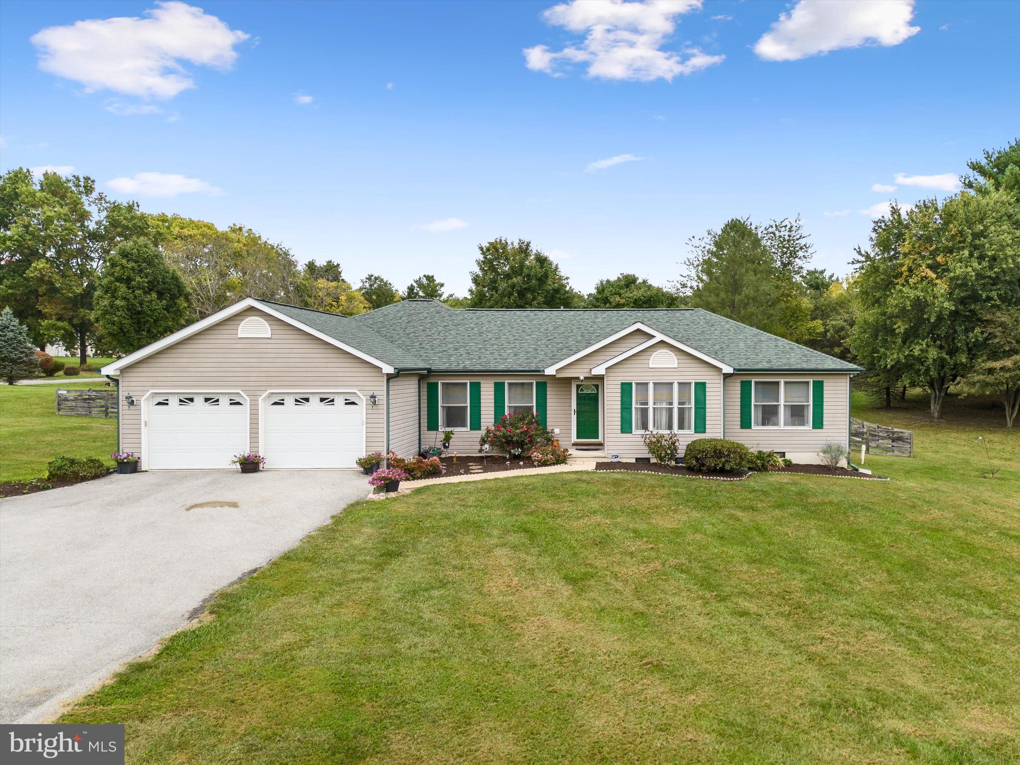 OAK TREE EAST - Residential