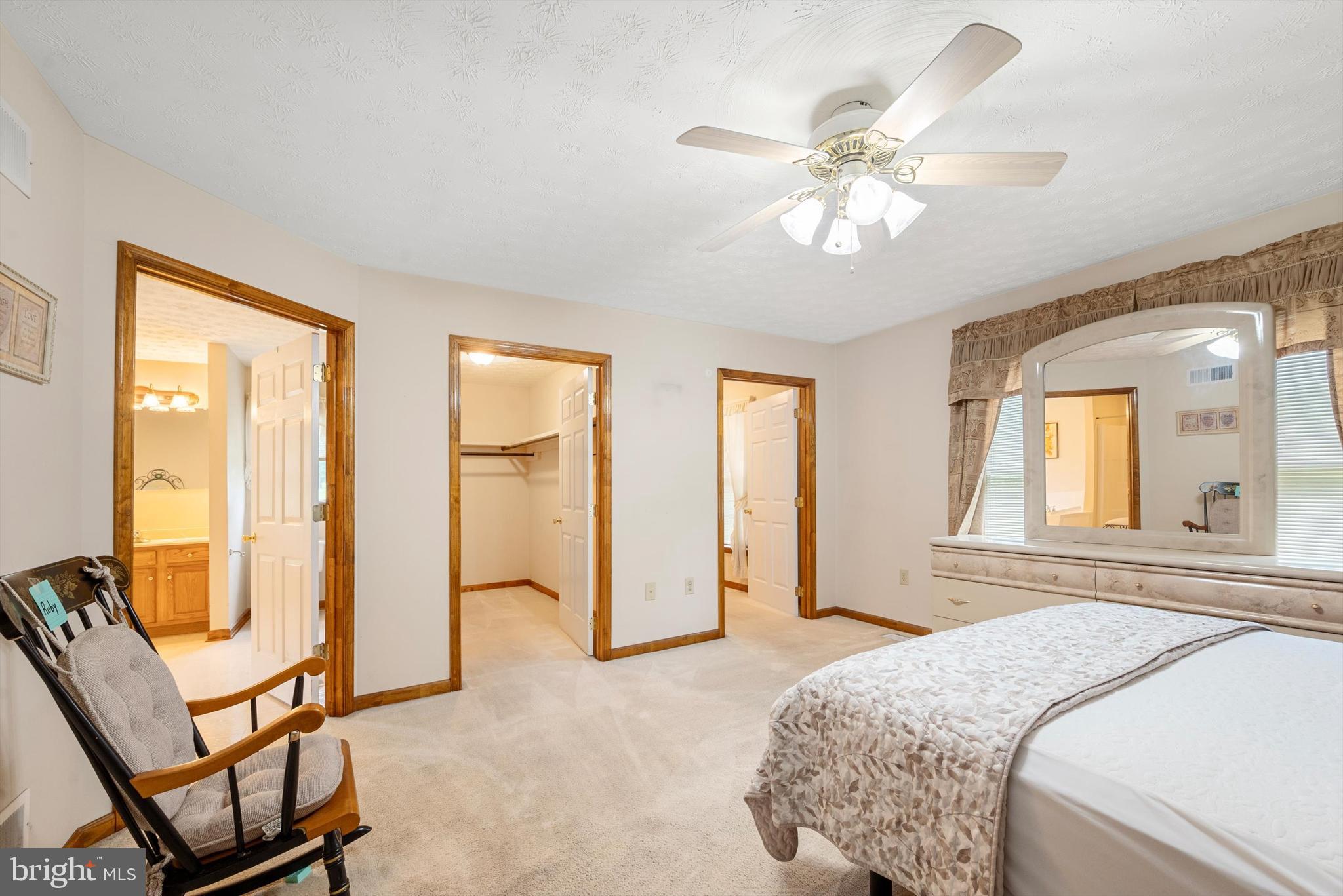 OAK TREE EAST - Residential