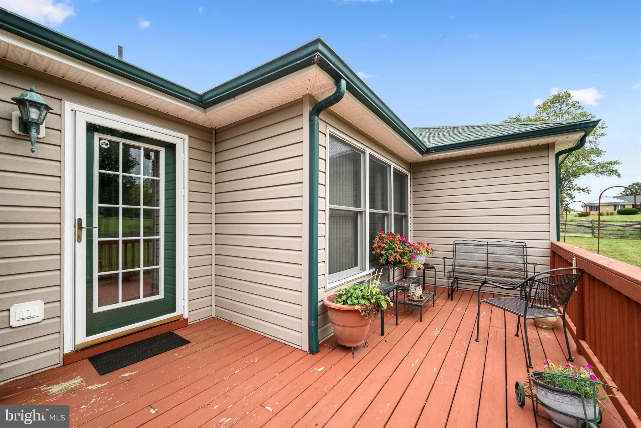 OAK TREE EAST - Residential