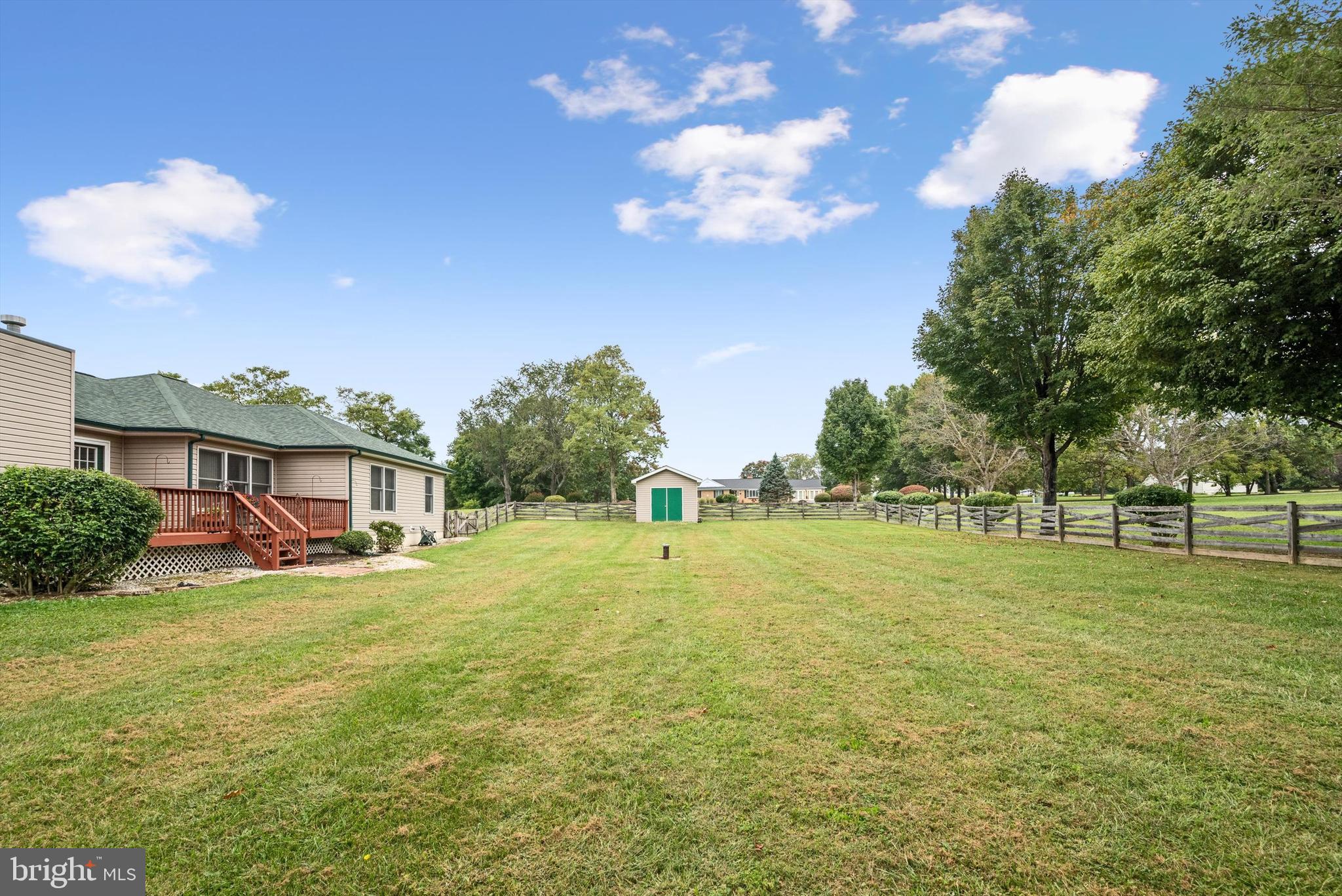 OAK TREE EAST - Residential