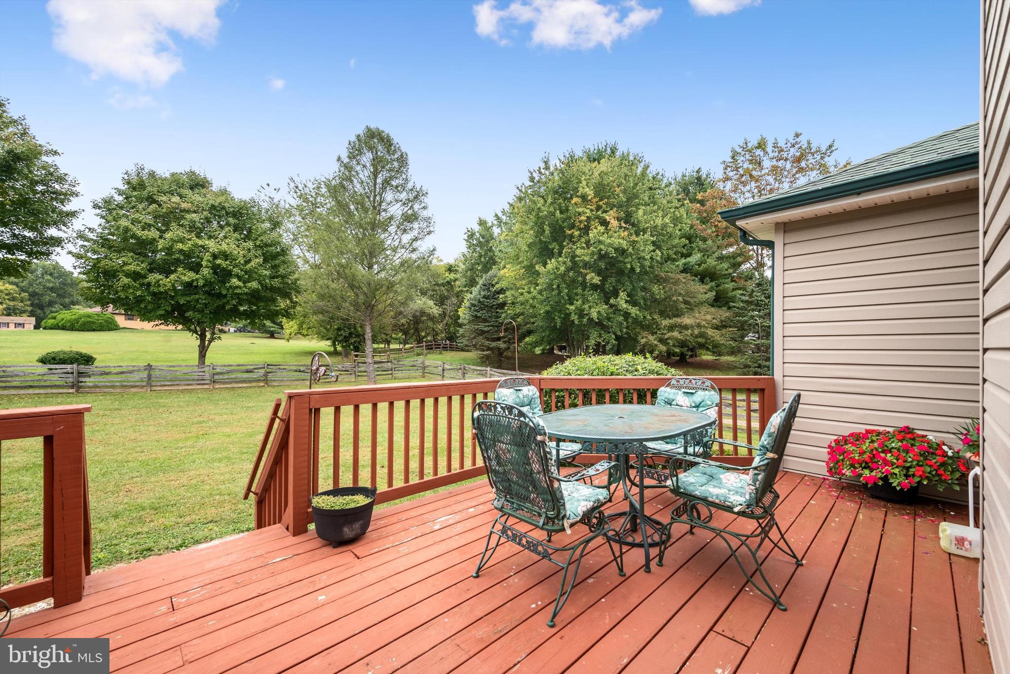 OAK TREE EAST - Residential