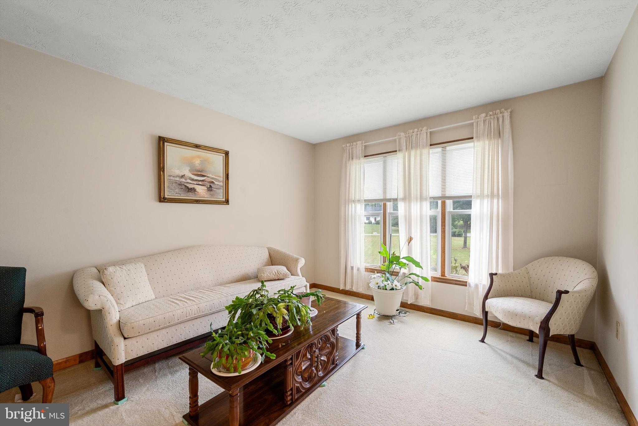 OAK TREE EAST - Residential