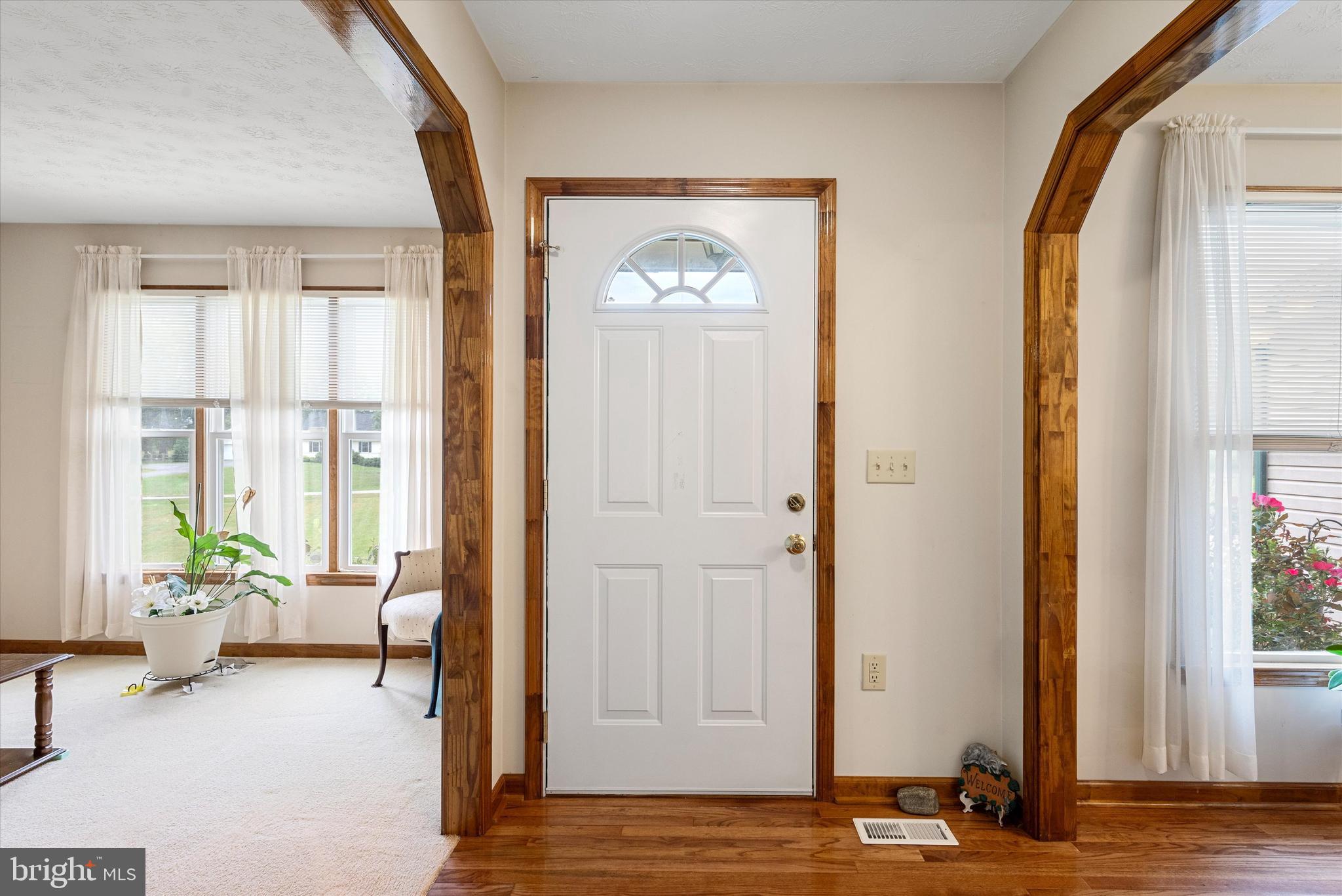 OAK TREE EAST - Residential