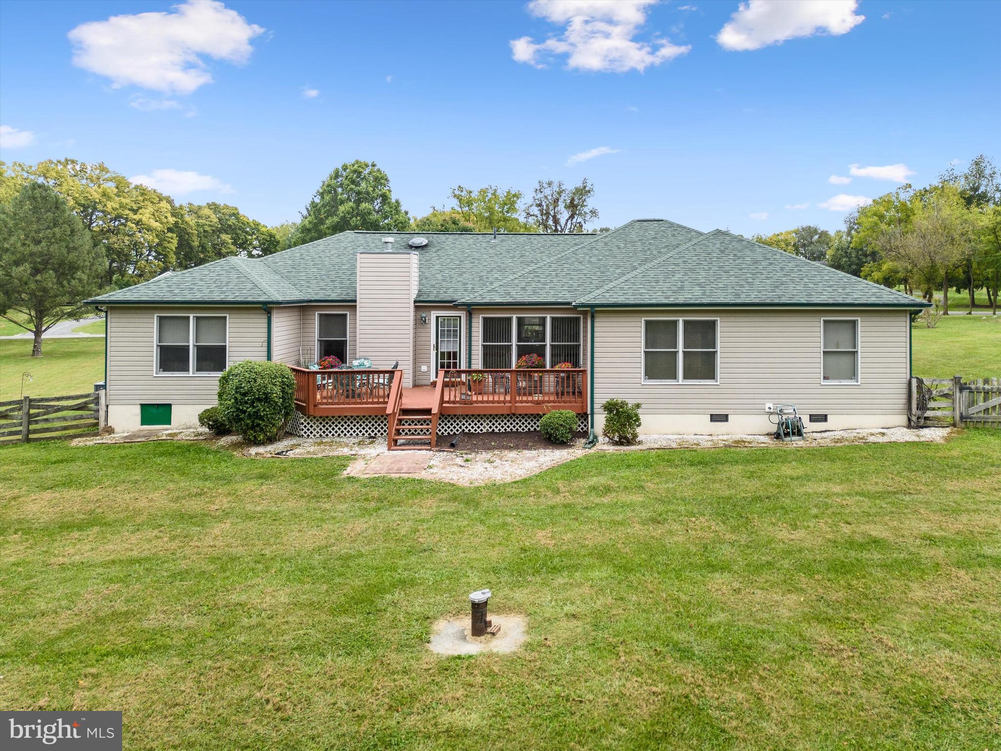 OAK TREE EAST - Residential