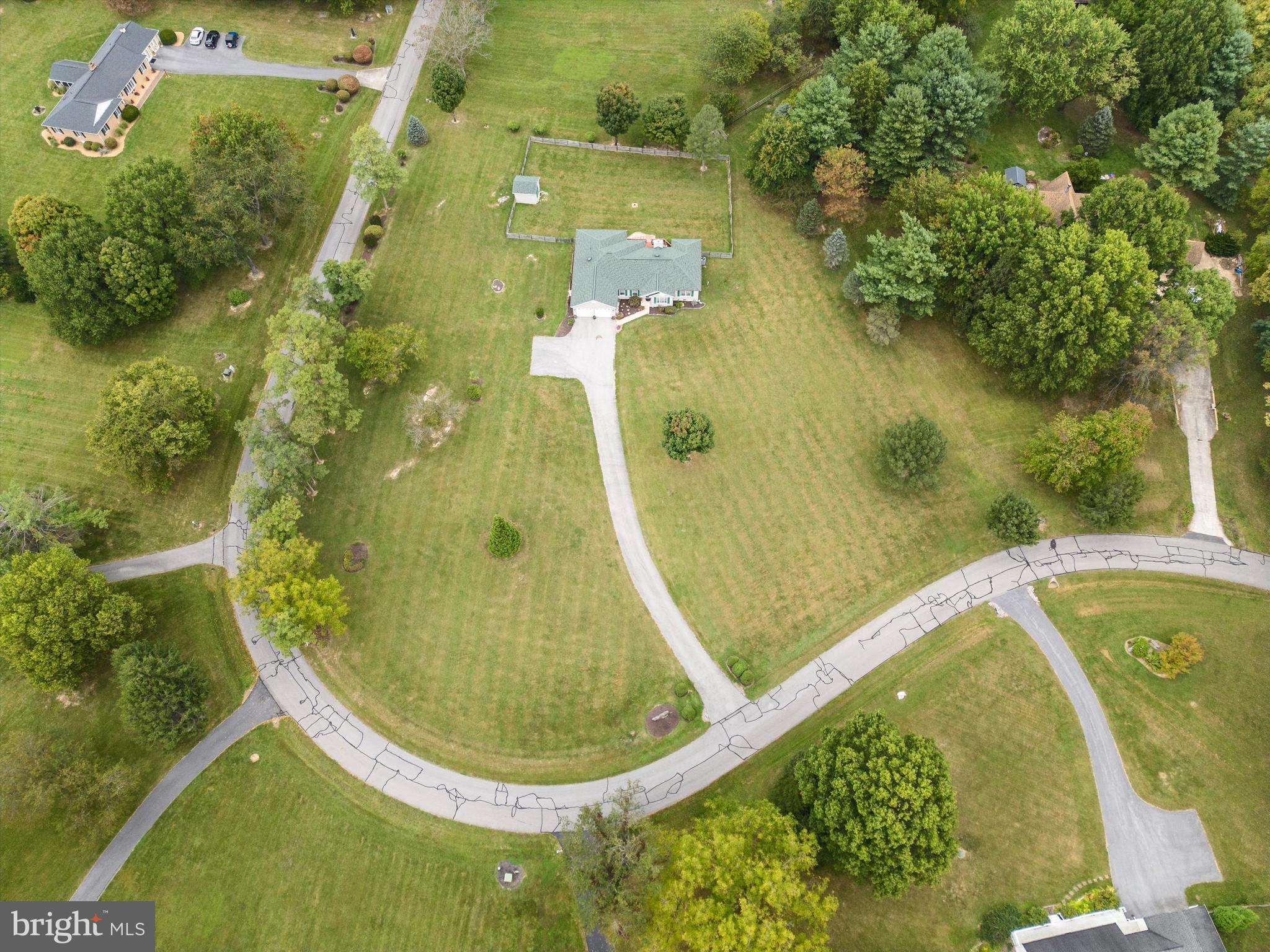 OAK TREE EAST - Residential