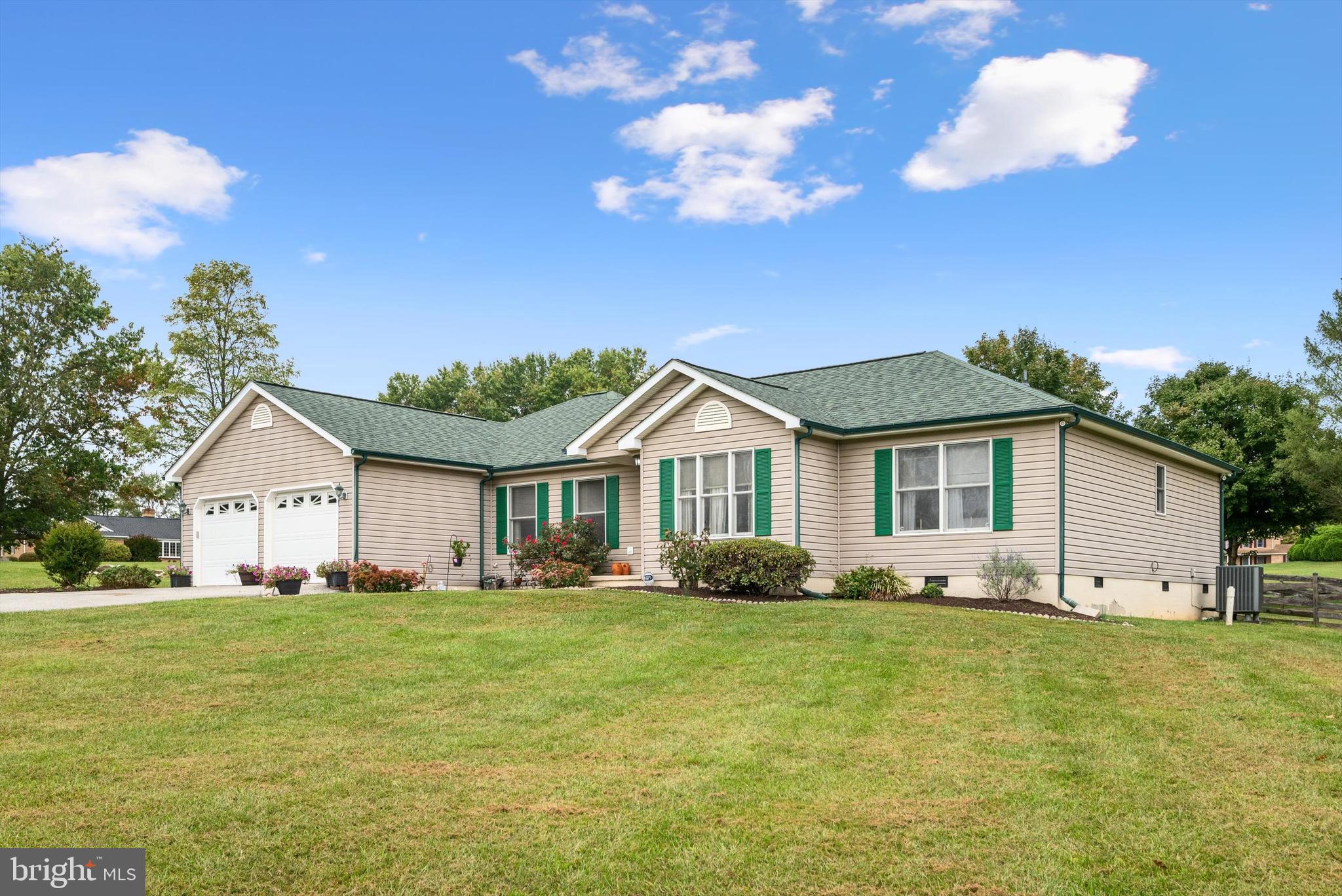 OAK TREE EAST - Residential