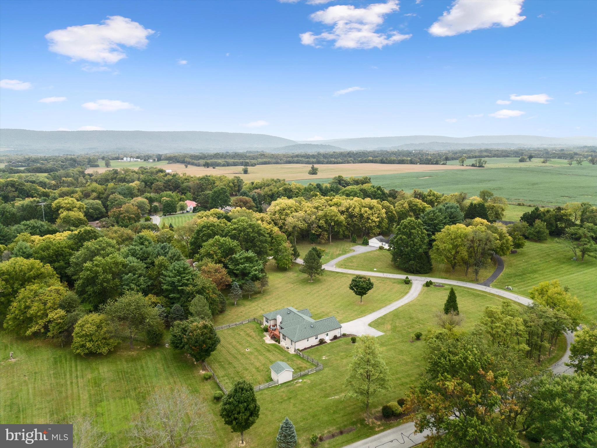 OAK TREE EAST - Residential