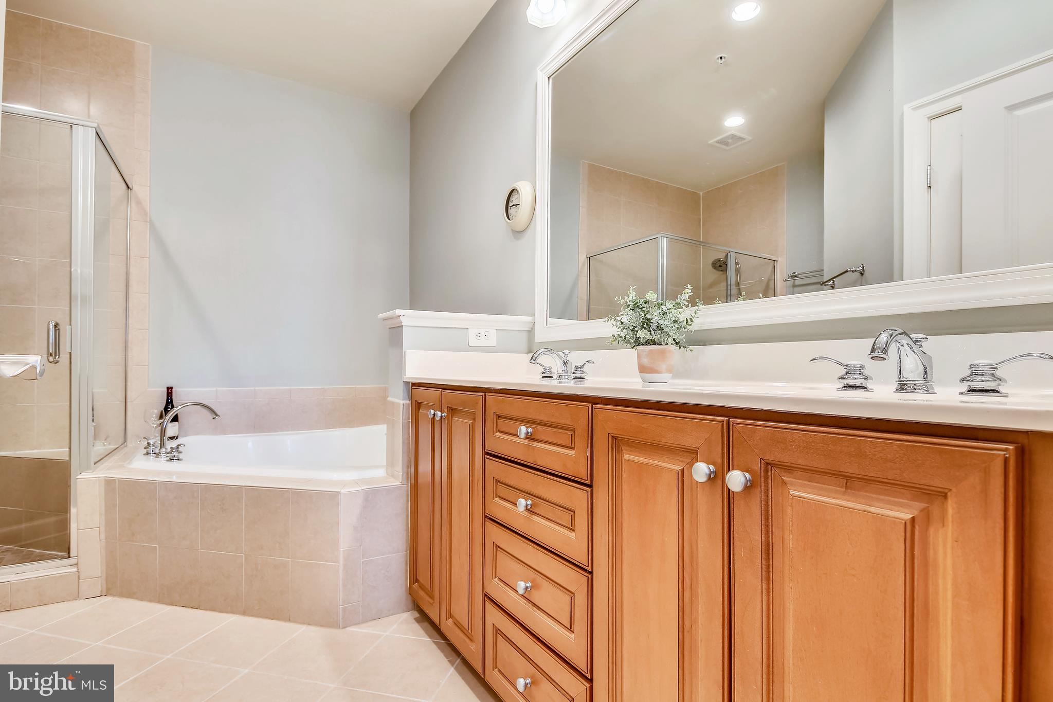 CHATHAM SQUARE - Residential