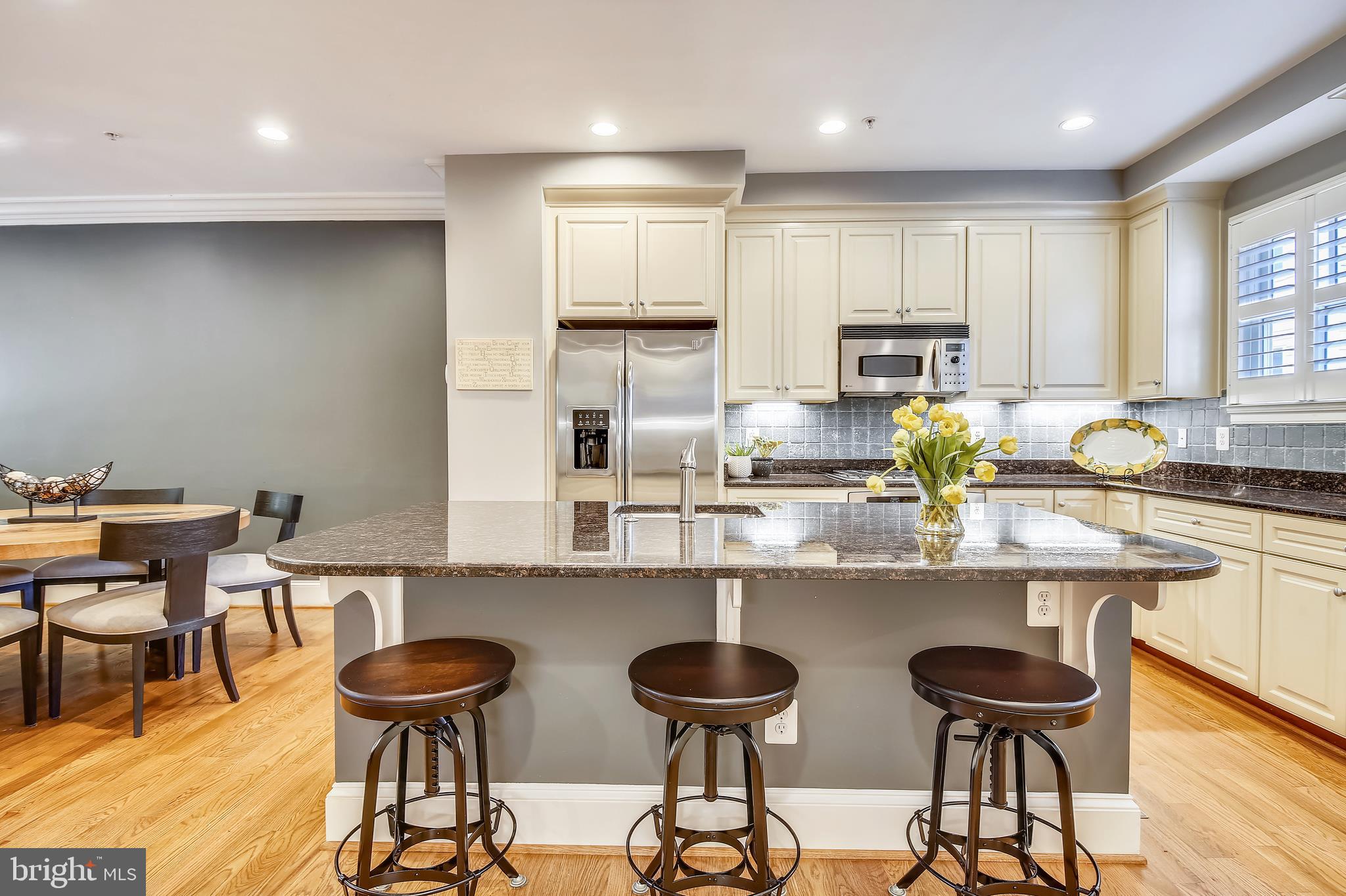 CHATHAM SQUARE - Residential