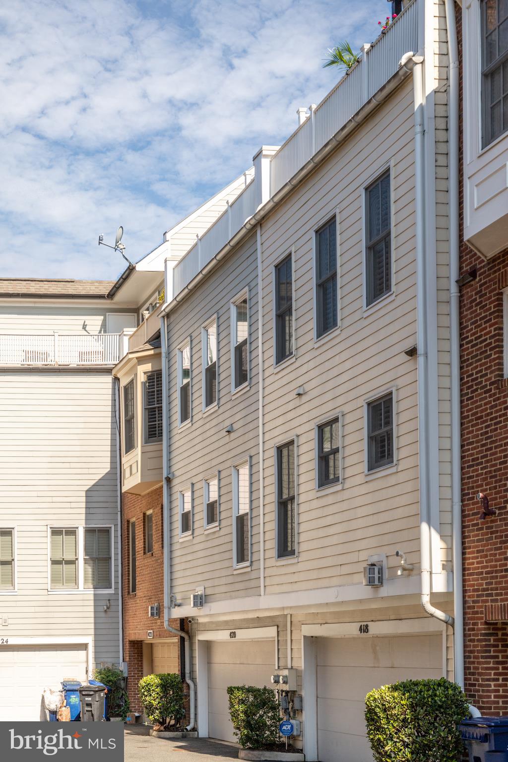 CHATHAM SQUARE - Residential