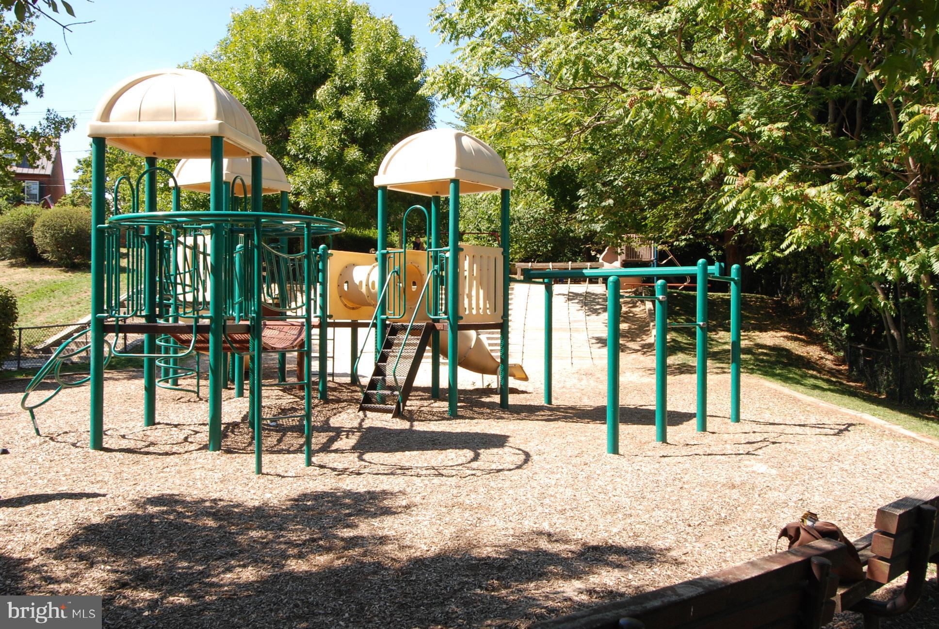 CHATHAM SQUARE - Residential