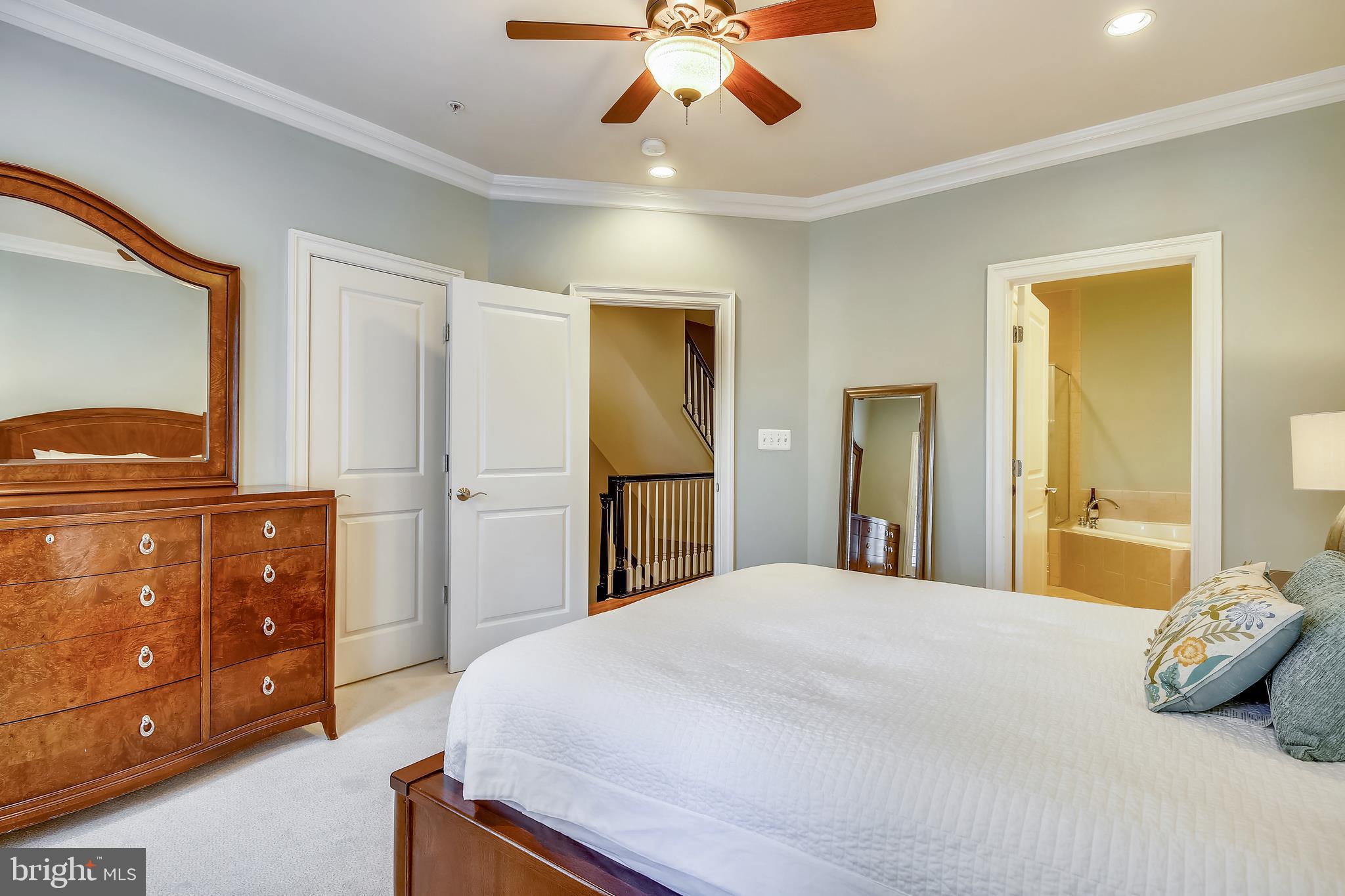 CHATHAM SQUARE - Residential