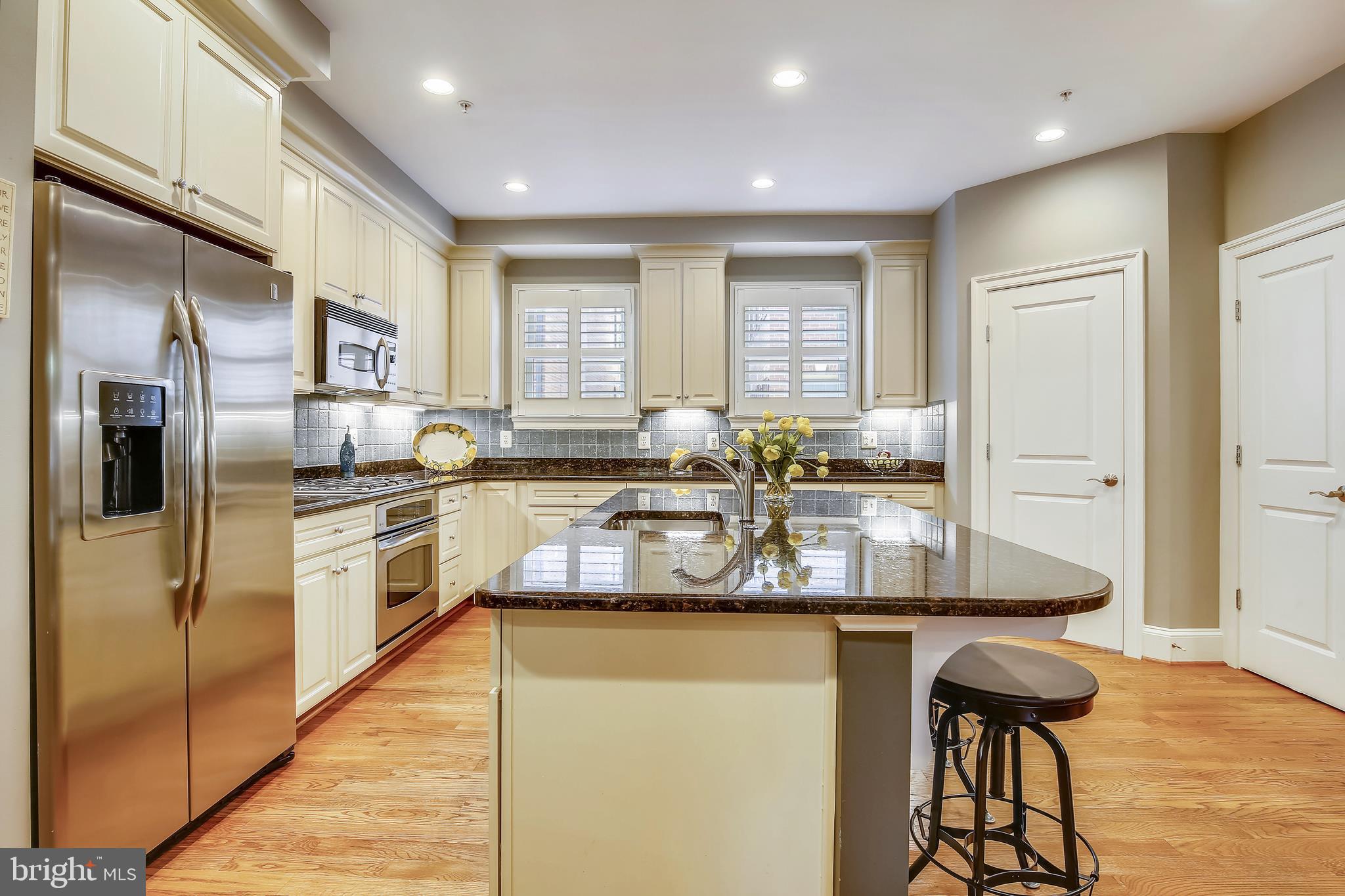 CHATHAM SQUARE - Residential