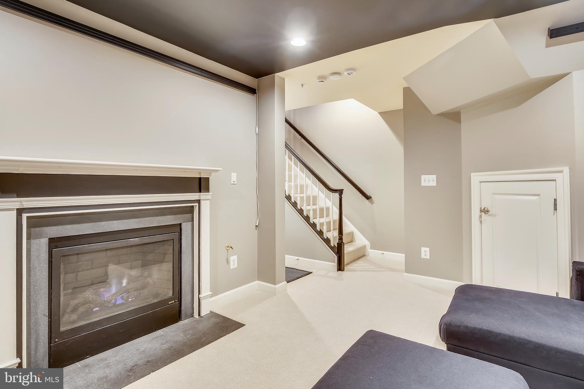 CHATHAM SQUARE - Residential