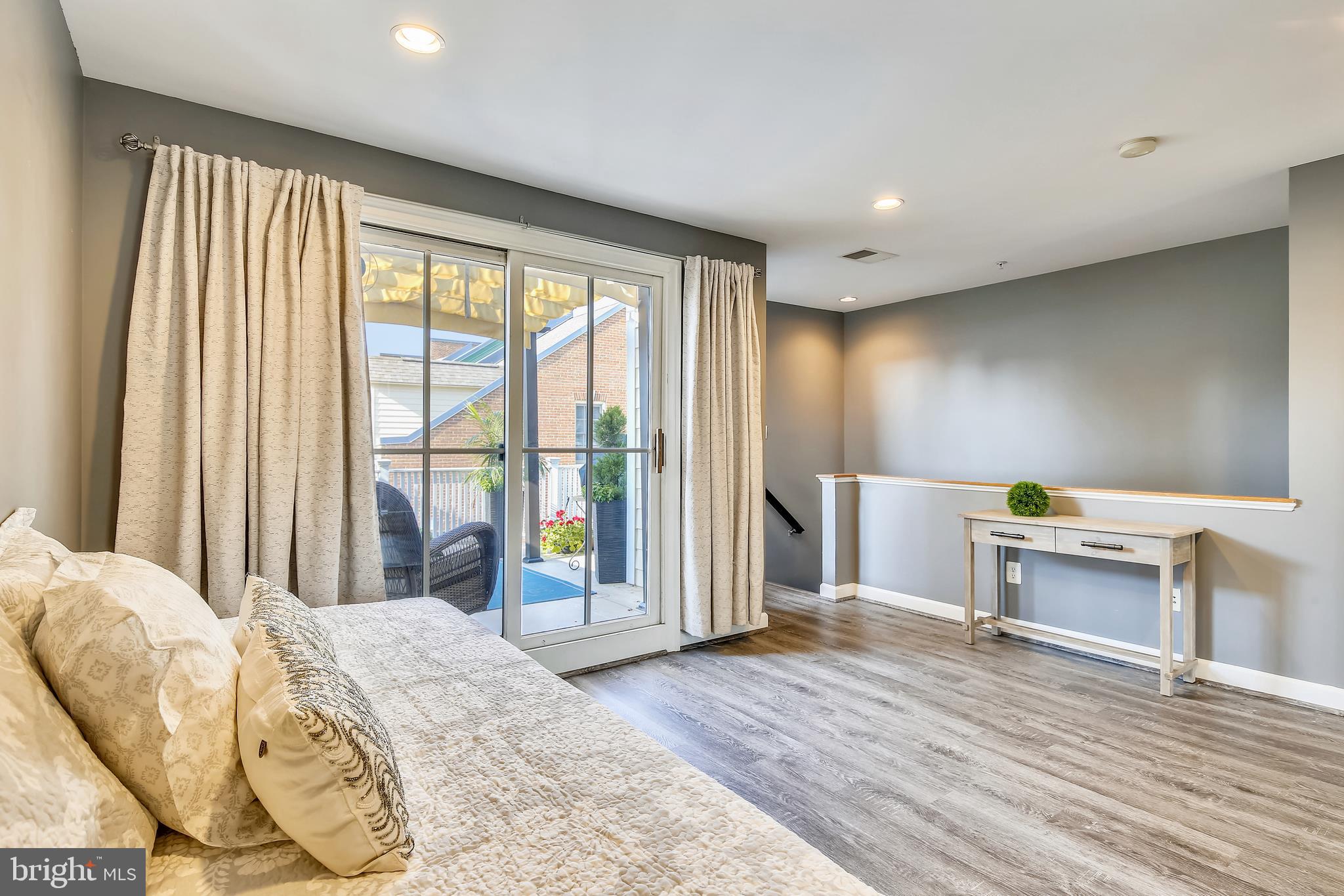 CHATHAM SQUARE - Residential