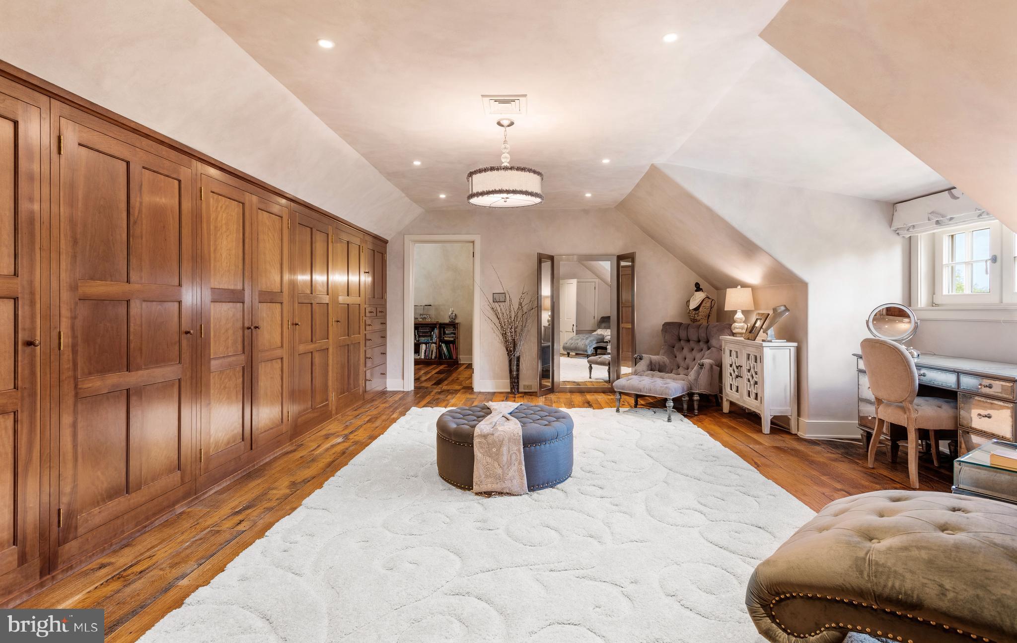 CHESHIRE HUNT - Residential