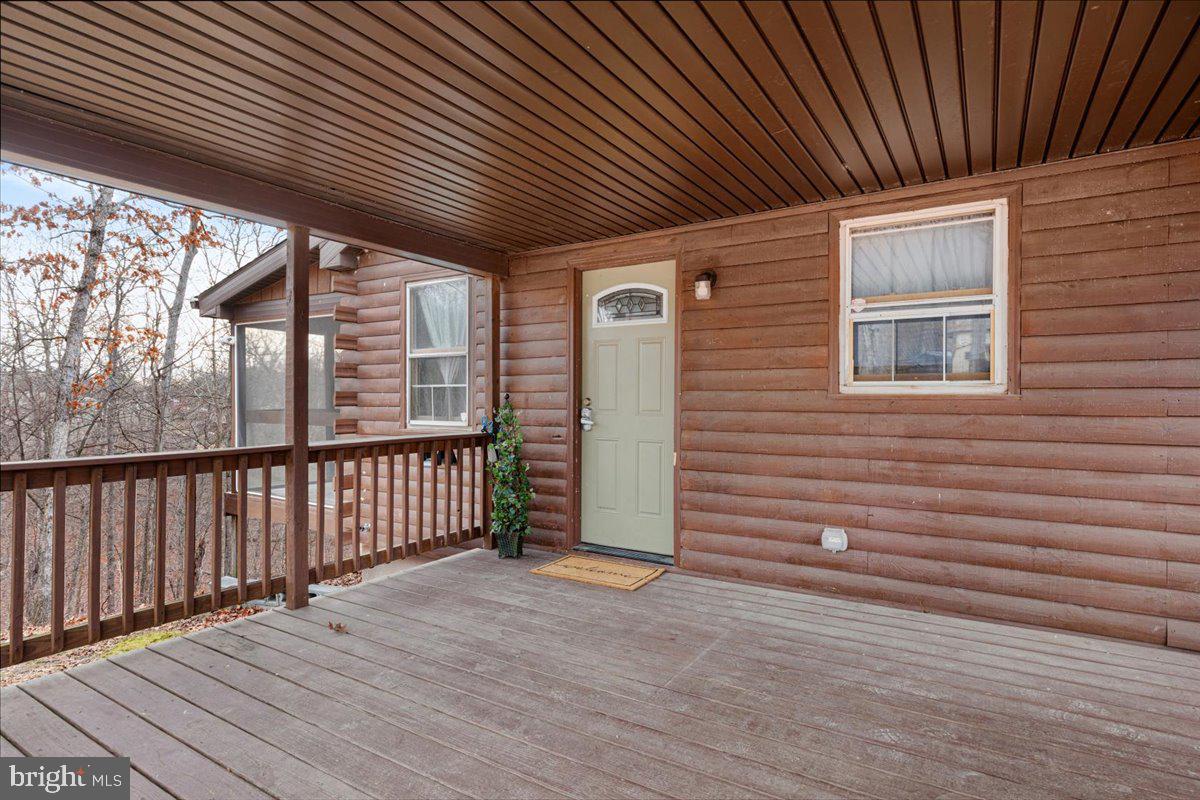 SLEEPY CREEK MT RETREAT - Residential