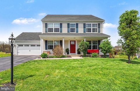 Photo of 130 Old Stone Way, YORK, PA 17406 (MLS # PAYK2102520)