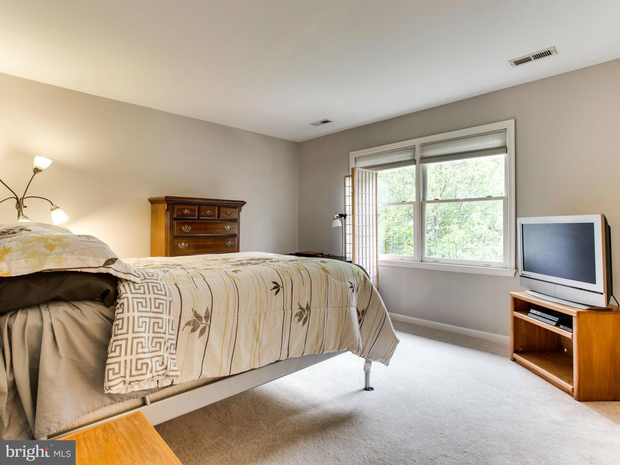 VIRGINIA CHASE - Residential