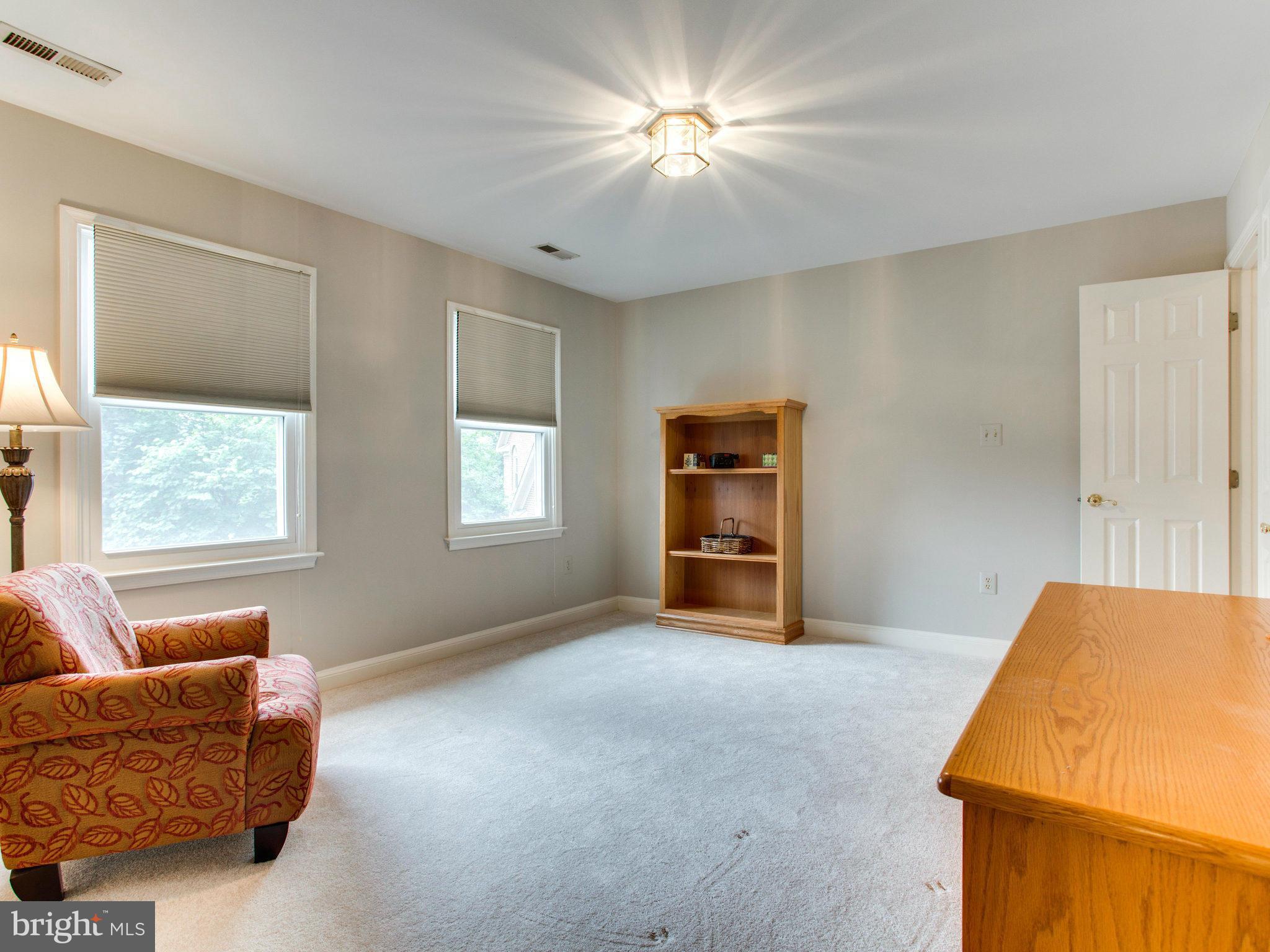 VIRGINIA CHASE - Residential