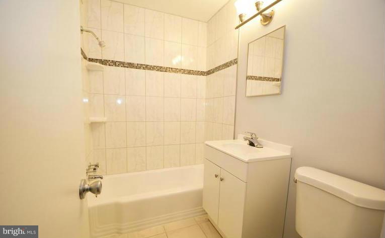 ARLINGTON HEIGHTS - Residential Lease