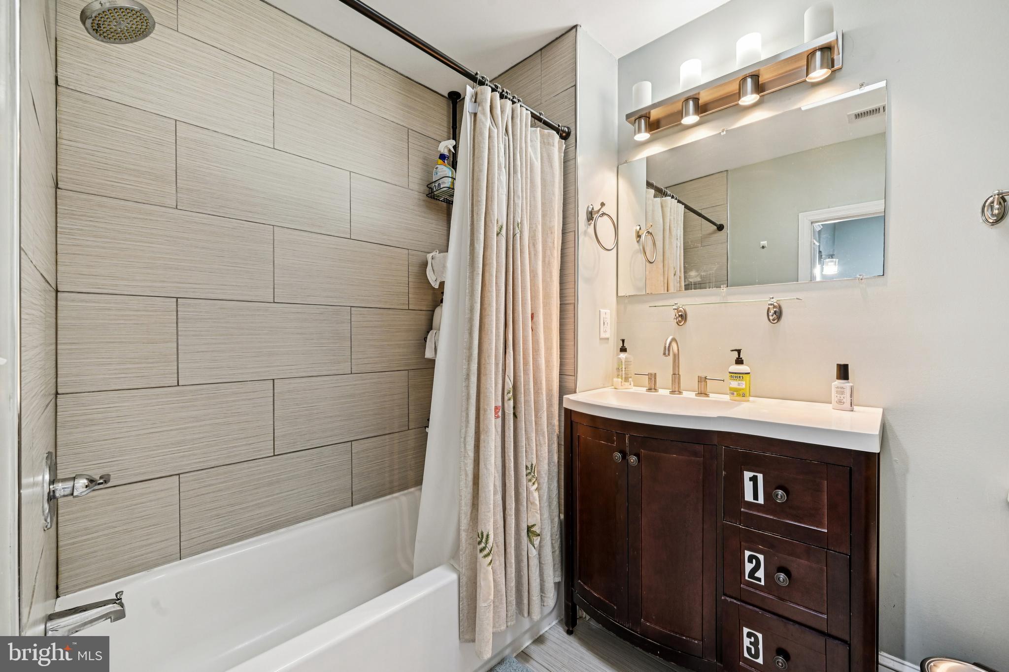 WAVERLY - Residential