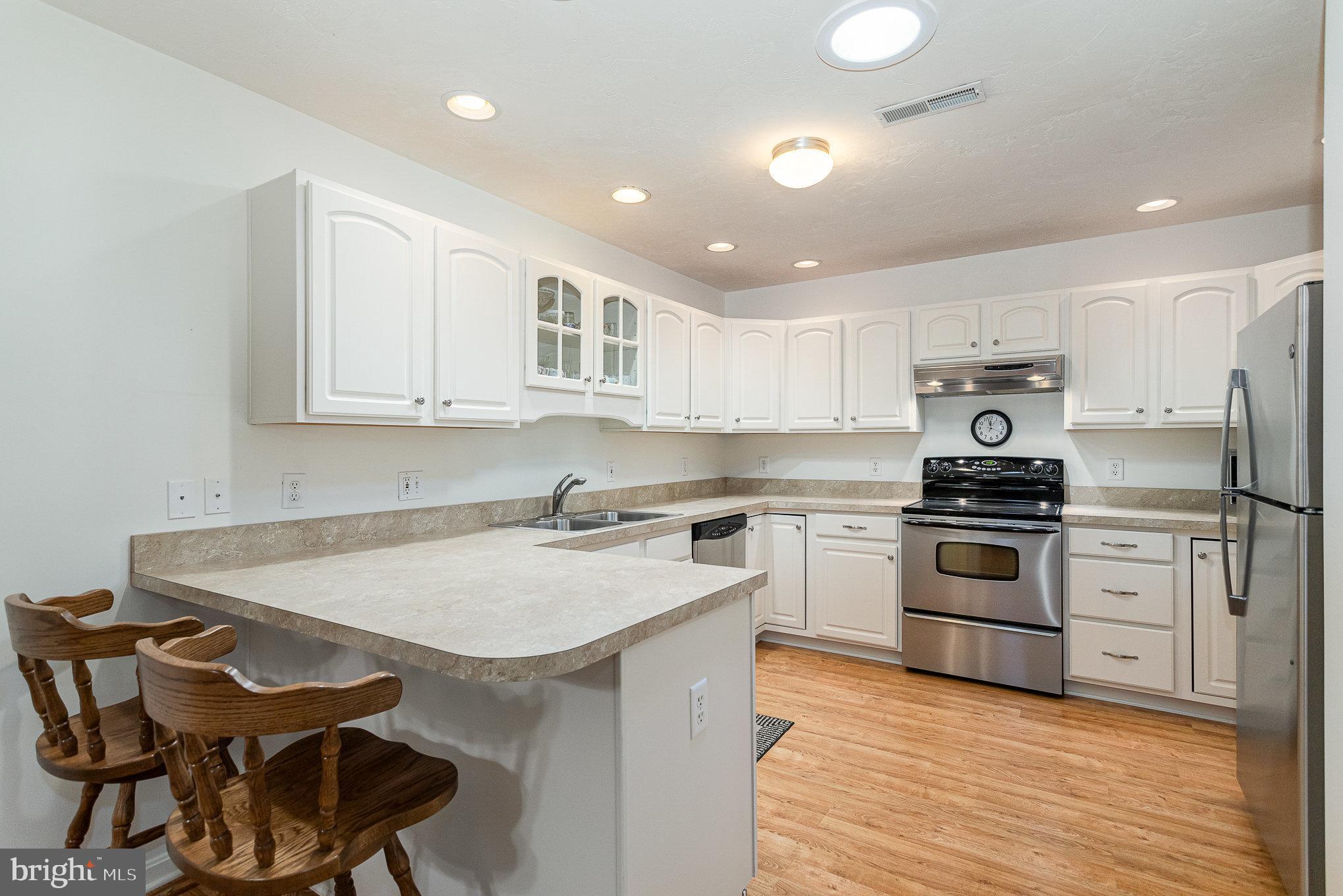 ROTH'S FARM VILLAGE CONDO - Residential